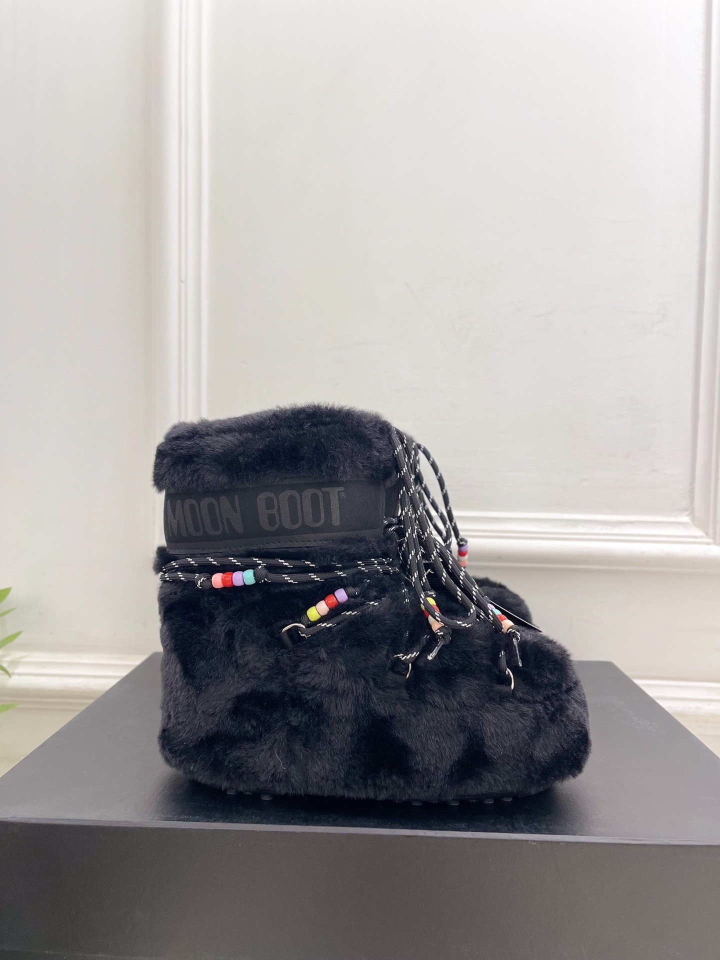 Moon Boot 月亮靴2025秋冬爆款雪地靴系列 这款丑萌滑雪鞋今年非常爆,色彩搭配非常时尚 超酷个