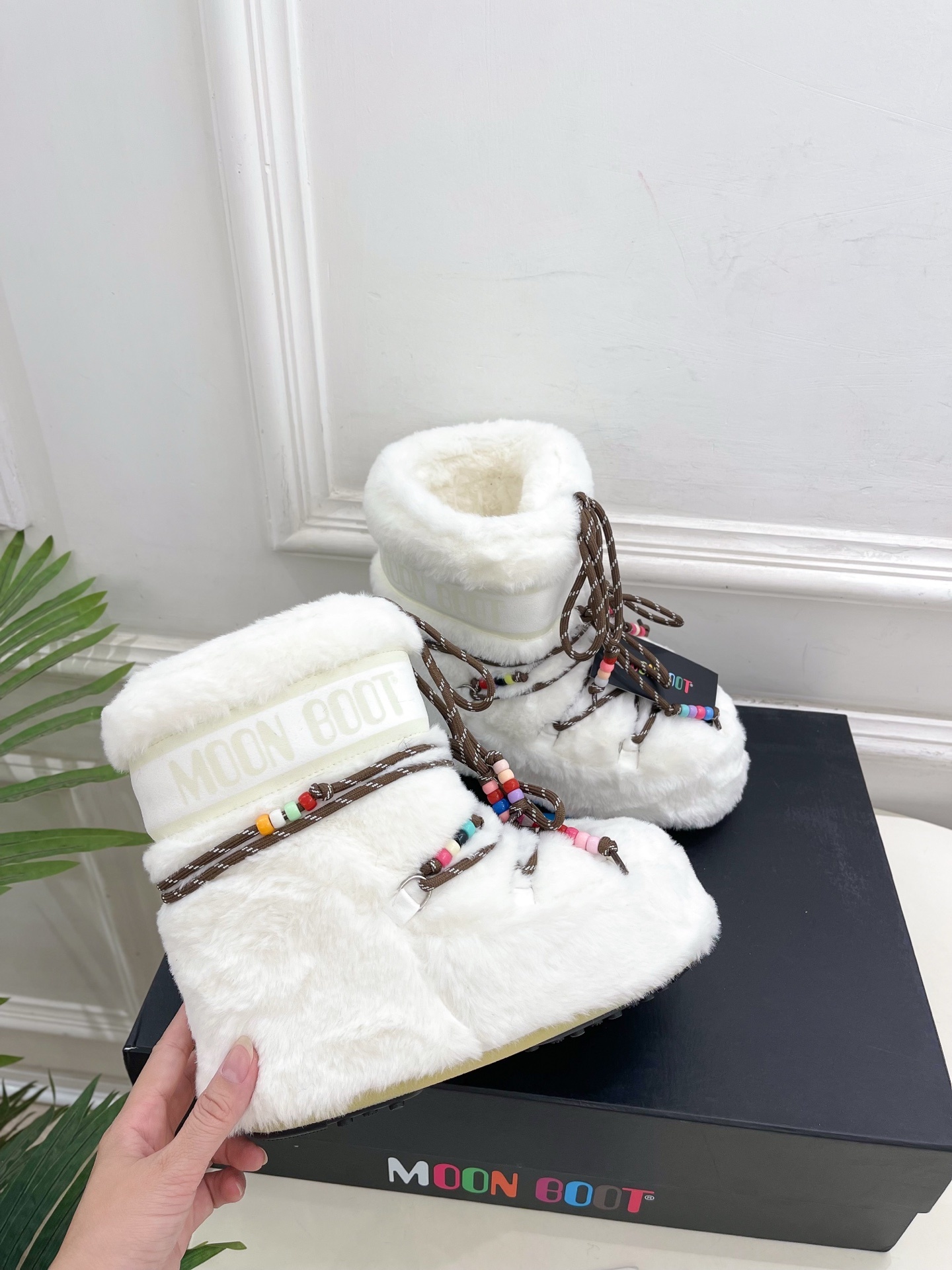 Moon Boot 月亮靴2025秋冬爆款雪地靴系列 这款丑萌滑雪鞋今年非常爆,色彩搭配非常时尚 超酷个