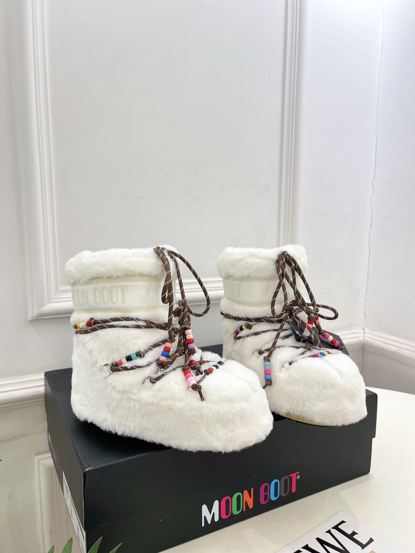 Moon Boot 月亮靴2025秋冬爆款雪地靴系列 这款丑萌滑雪鞋今年非常爆,色彩搭配非常时尚 超酷个