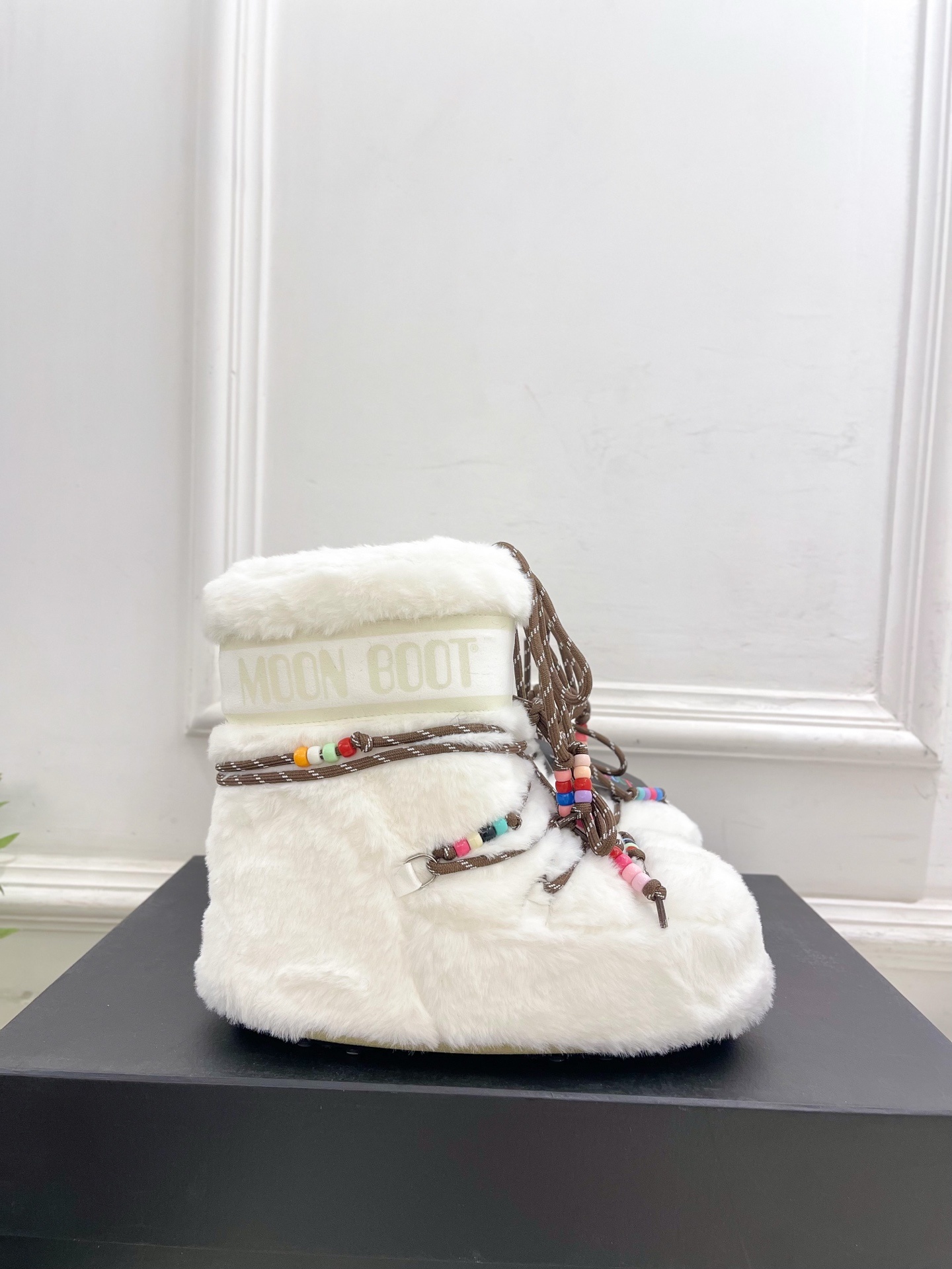 Moon Boot 月亮靴2025秋冬爆款雪地靴系列 这款丑萌滑雪鞋今年非常爆,色彩搭配非常时尚 超酷个