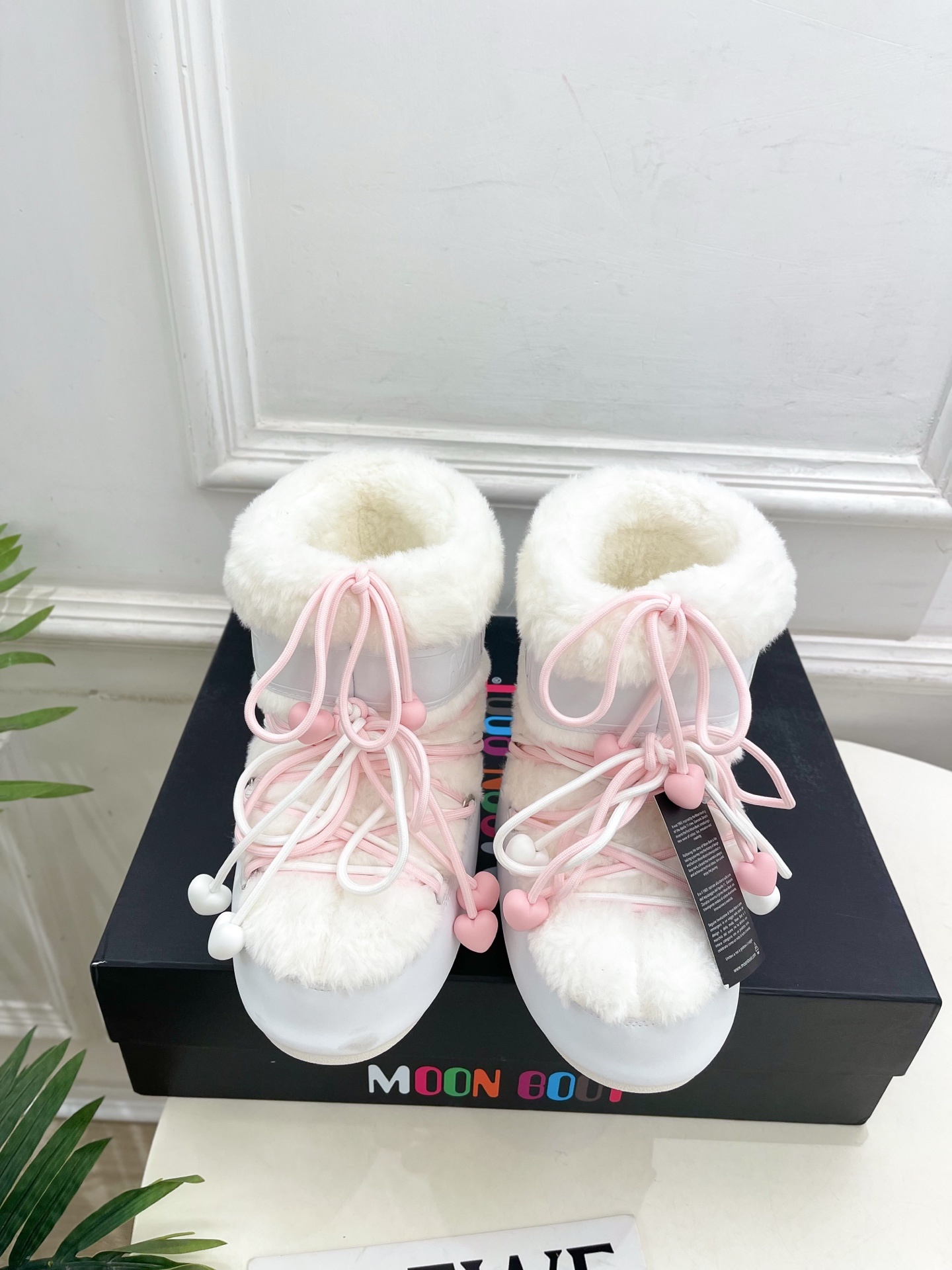 Moon Boot 月亮靴2025秋冬爆款雪地靴系列 这款丑萌滑雪鞋今年非常爆,色彩搭配非常时尚 超酷个