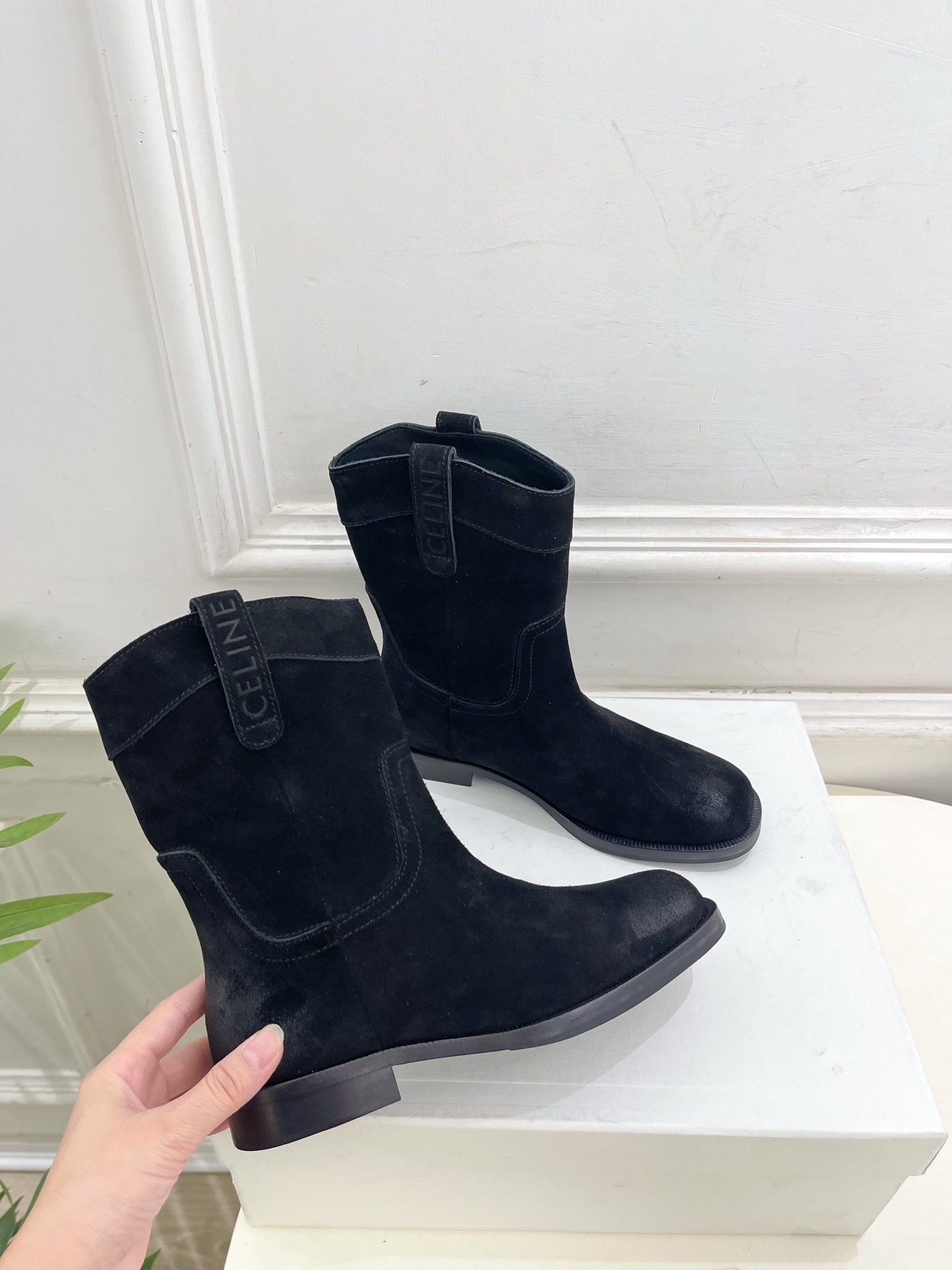 CELINE | 赛琳 25𝐬𝐬 💛2025秋冬新品 复古西部牛仔短靴上新!🔜BS 这一季的赛琳真的是开