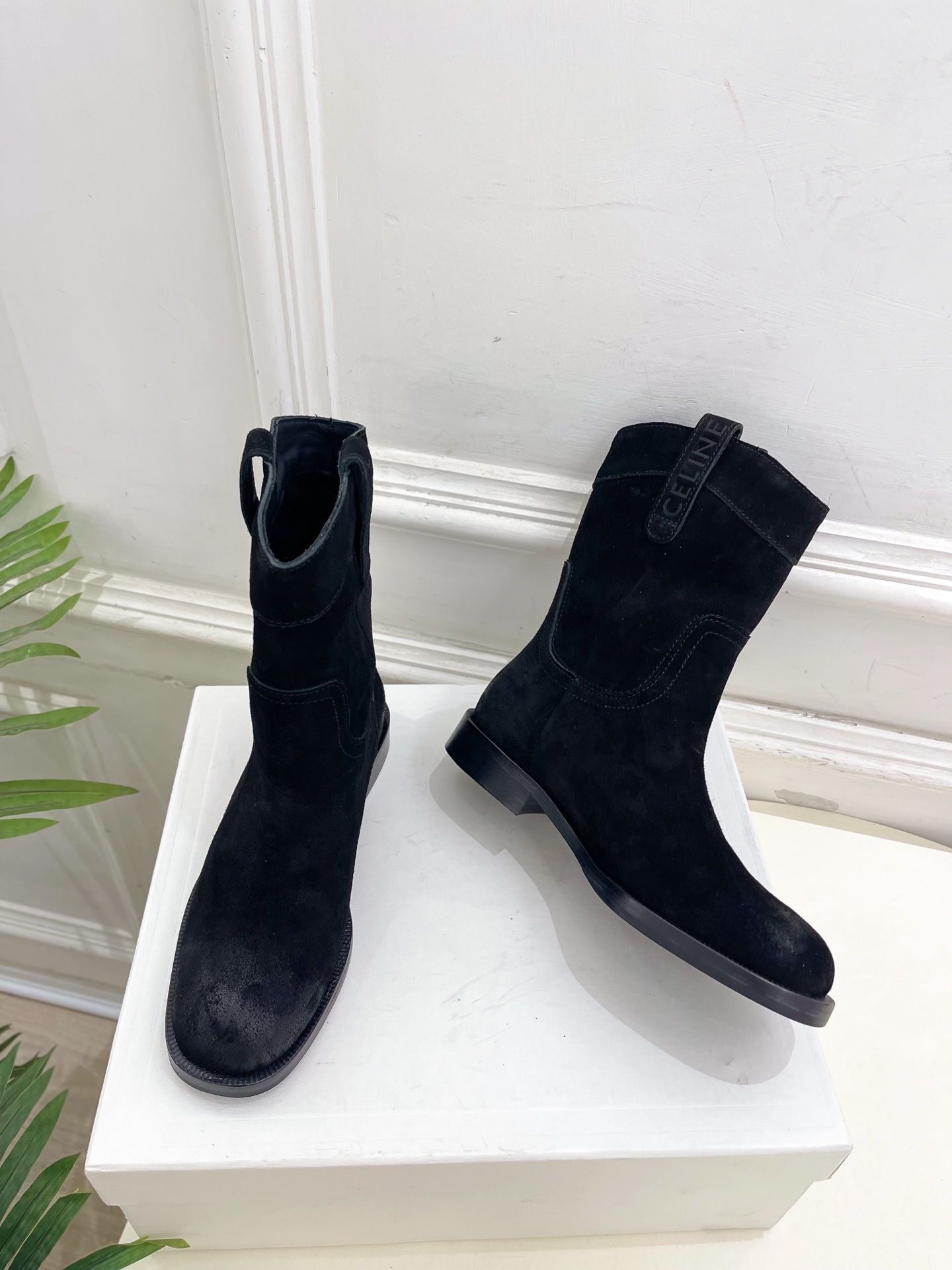CELINE | 赛琳 25𝐬𝐬 💛2025秋冬新品 复古西部牛仔短靴上新!🔜BS 这一季的赛琳真的是开