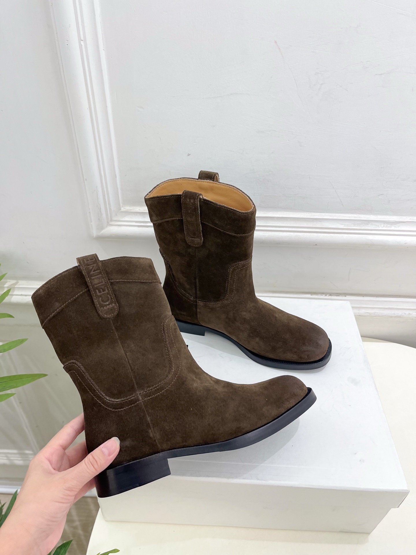 CELINE | 赛琳 25𝐬𝐬 💛2025秋冬新品 复古西部牛仔短靴上新!🔜BS 这一季的赛琳真的是开