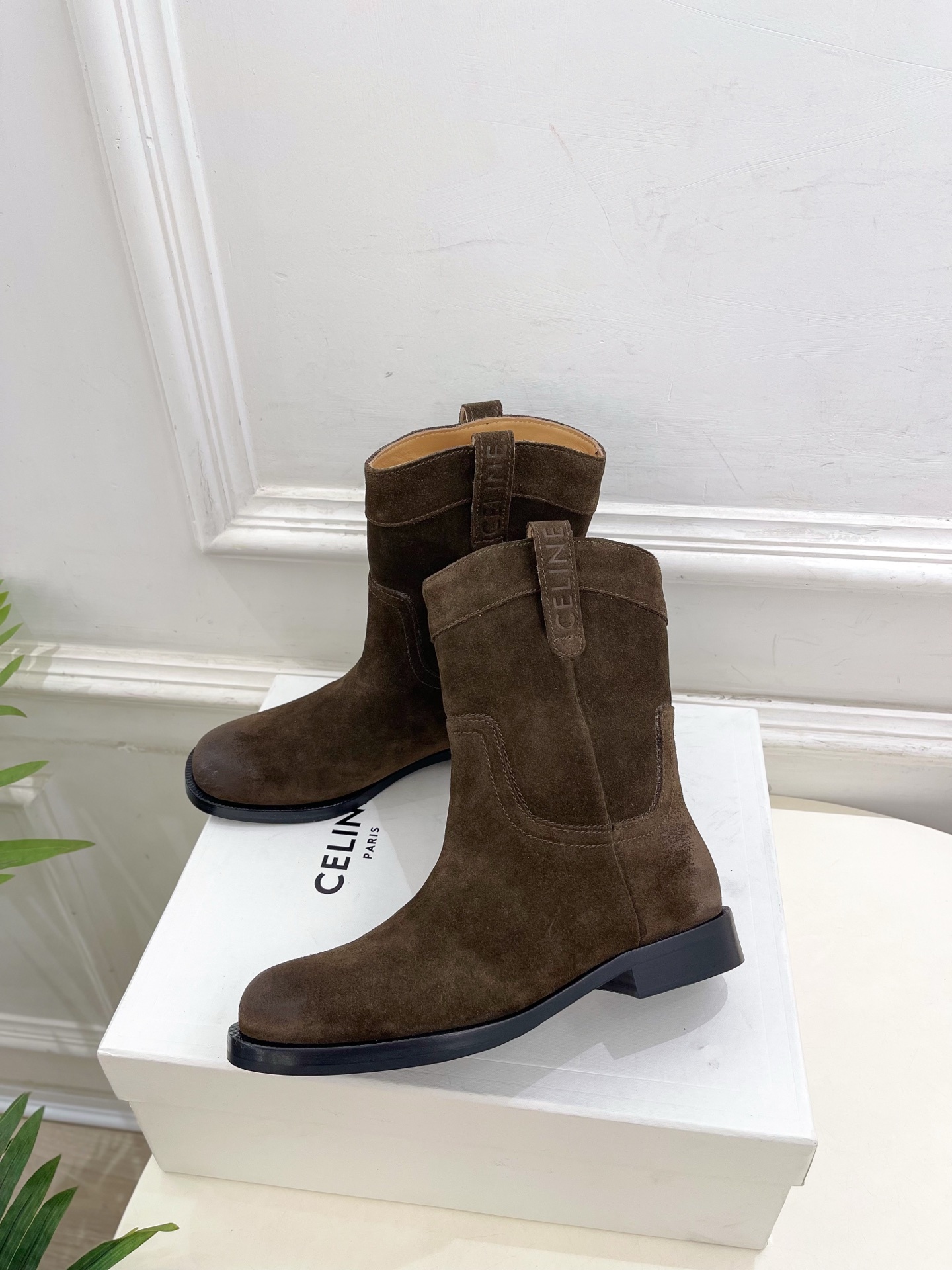 CELINE | 赛琳 25𝐬𝐬 💛2025秋冬新品 复古西部牛仔短靴上新!🔜BS 这一季的赛琳真的是开
