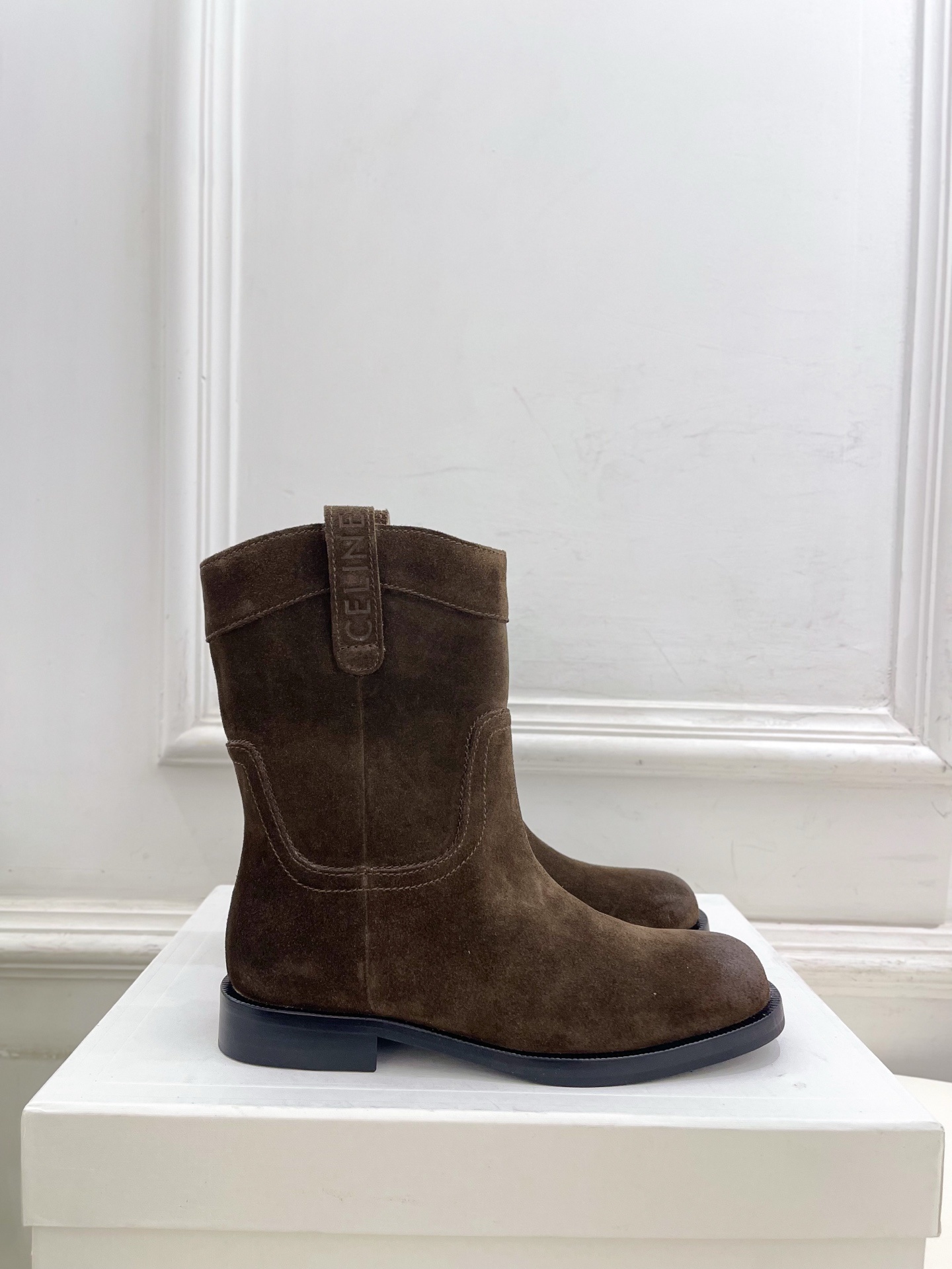 CELINE | 赛琳 25𝐬𝐬 💛2025秋冬新品 复古西部牛仔短靴上新!🔜BS 这一季的赛琳真的是开