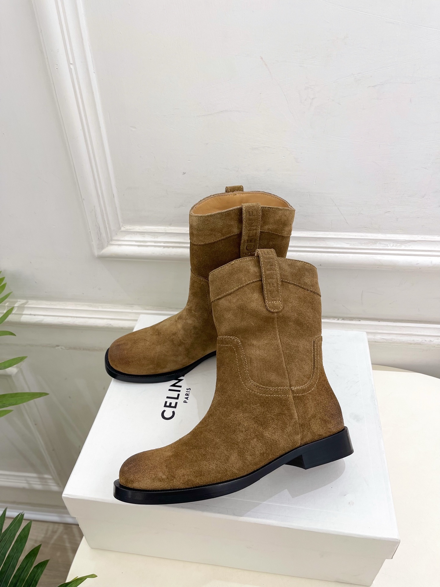 CELINE | 赛琳 25𝐬𝐬 💛2025秋冬新品 复古西部牛仔短靴上新!🔜BS 这一季的赛琳真的是开