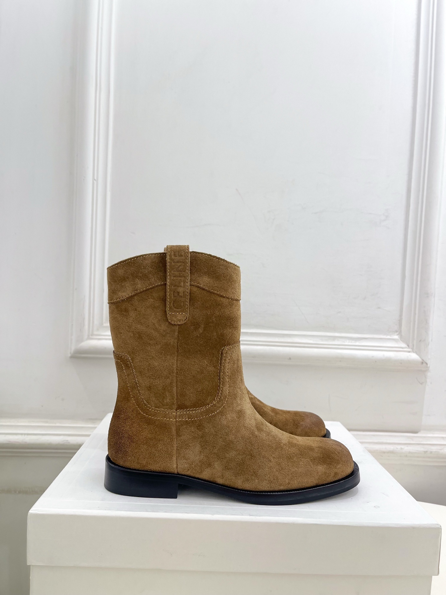 CELINE | 赛琳 25𝐬𝐬 💛2025秋冬新品 复古西部牛仔短靴上新!🔜BS 这一季的赛琳真的是开