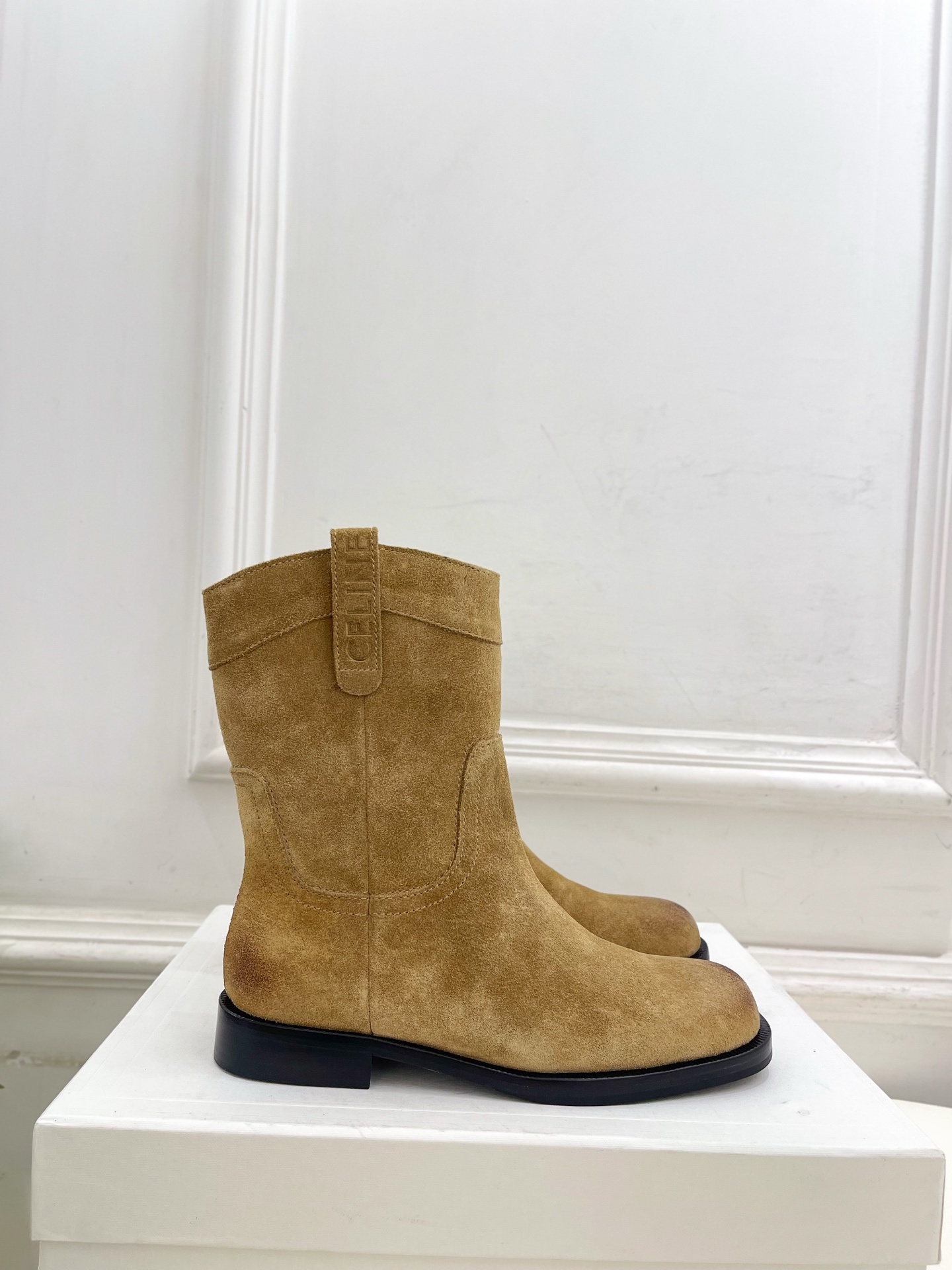 CELINE | 赛琳 25𝐬𝐬 💛2025秋冬新品 复古西部牛仔短靴上新!🔜BS 这一季的赛琳真的是开