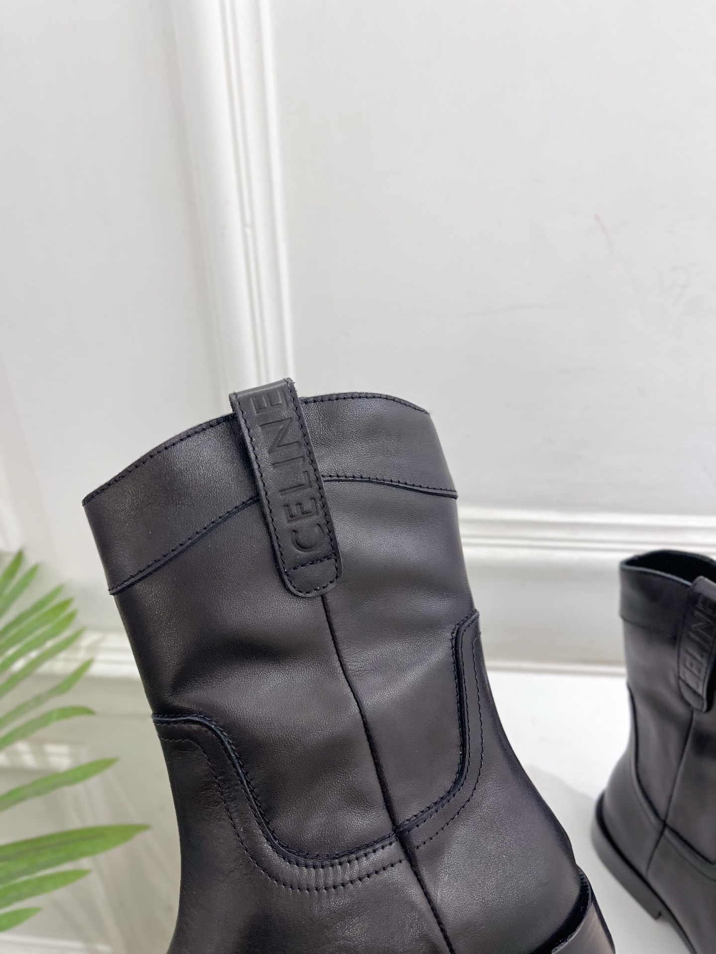 CELINE | 赛琳 25𝐬𝐬 💛2025秋冬新品 复古西部牛仔短靴上新!🔜BS 这一季的赛琳真的是开