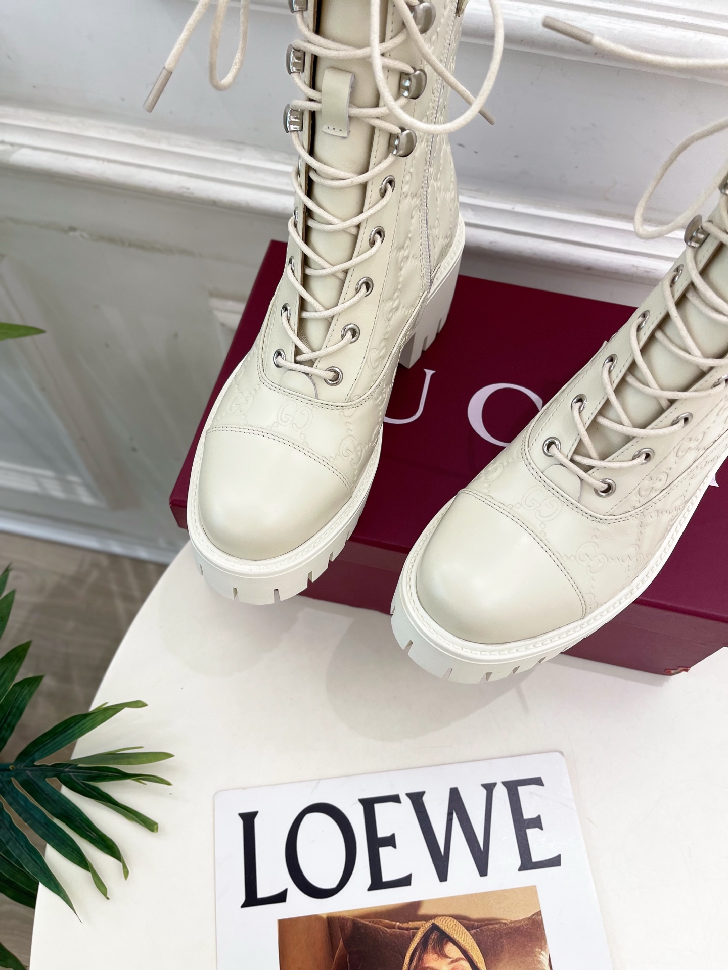 Gucci | 古驰 25𝐬𝐬 ⭐️2025秋冬新品 走秀款 经典GG系带踝靴短靴 主打系列终于面世，狠