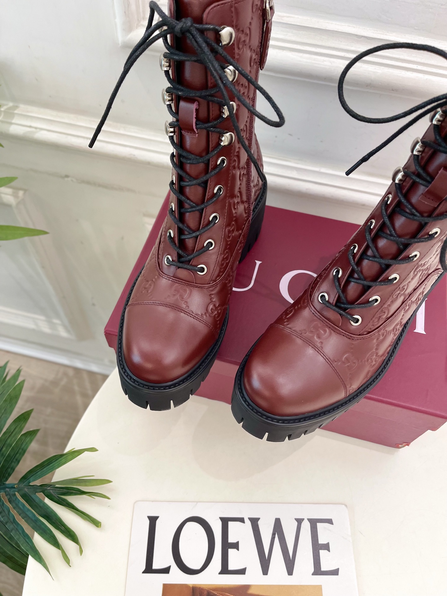 Gucci | 古驰 25𝐬𝐬 ⭐️2025秋冬新品 走秀款 经典GG系带踝靴短靴 主打系列终于面世，狠