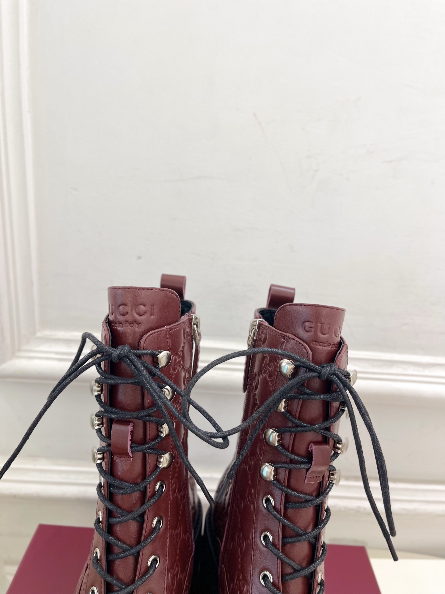 Gucci | 古驰 25𝐬𝐬 ⭐️2025秋冬新品 走秀款 经典GG系带踝靴短靴 主打系列终于面世，狠