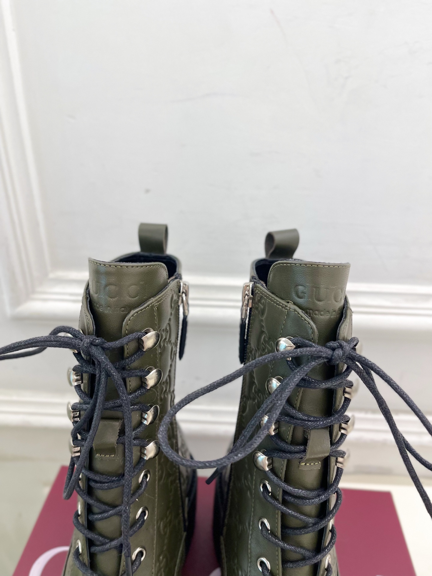 Gucci | 古驰 25𝐬𝐬 ⭐️2025秋冬新品 走秀款 经典GG系带踝靴短靴 主打系列终于面世，狠