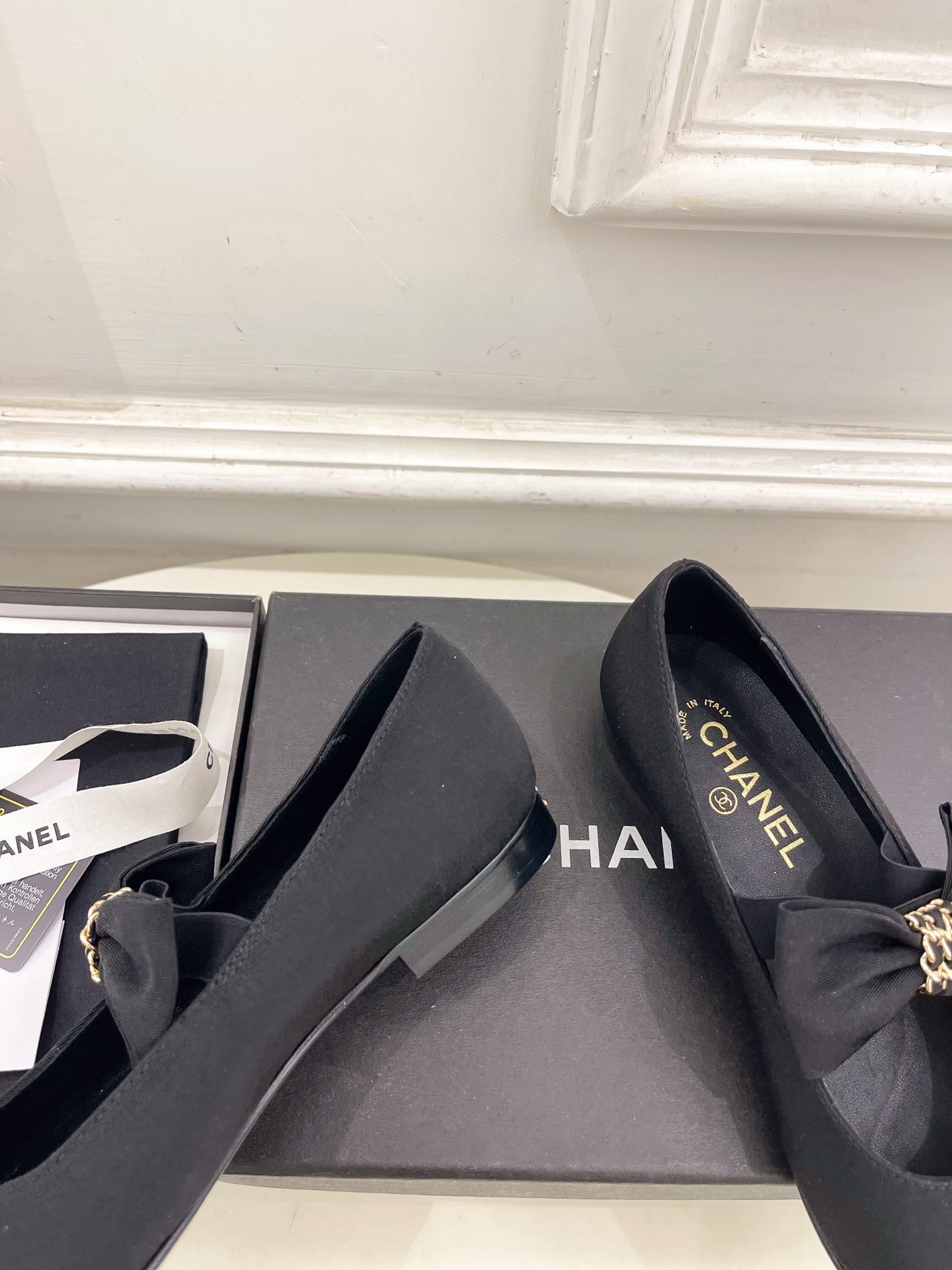 𝐂𝐇𝐀𝐍𝐄𝐋 | 小香 25𝐬𝐬 🦋2025 新品 专柜经典走秀款 小香链条蝴蝶结玛丽珍平底鞋 系列上新