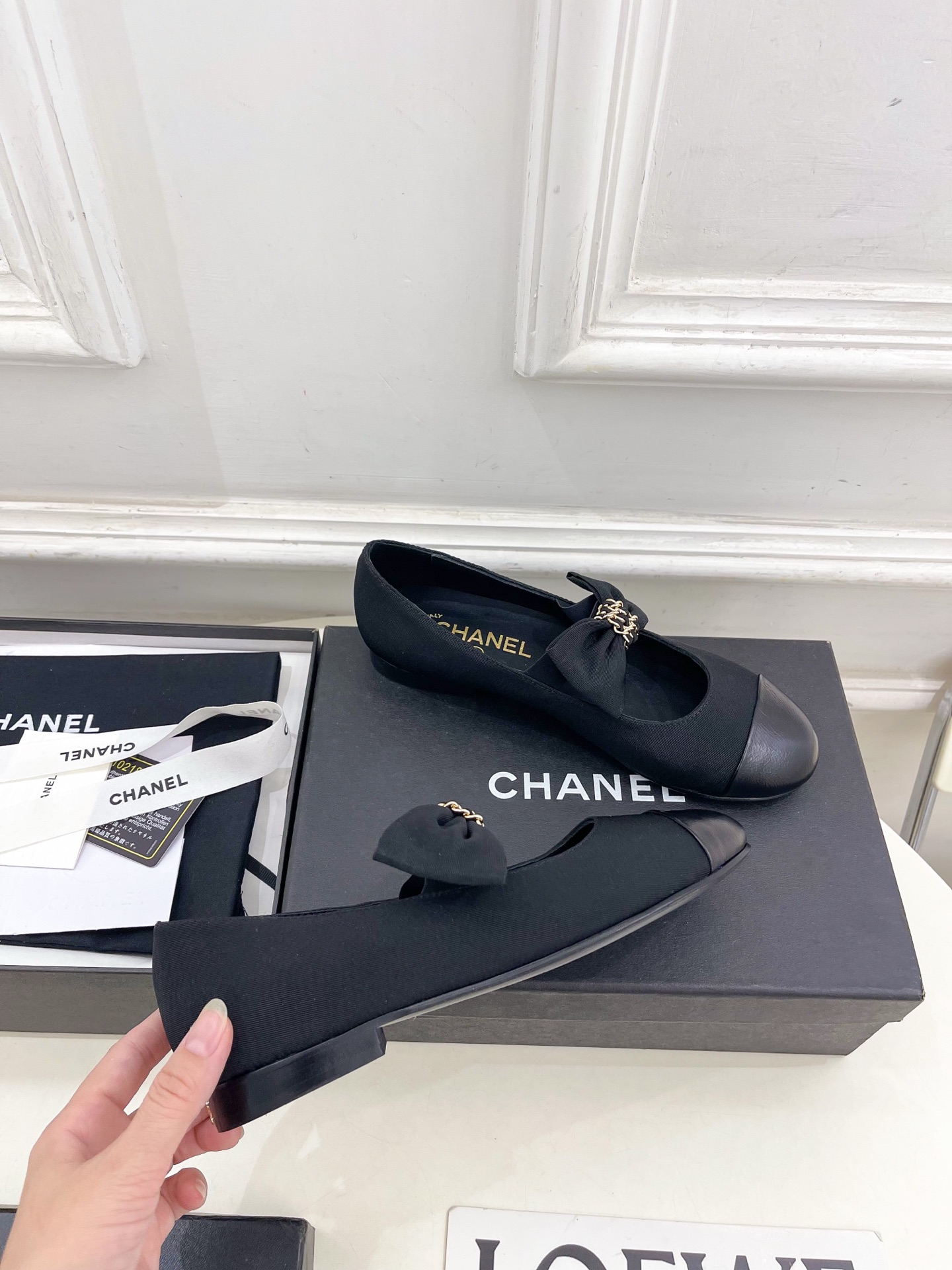 𝐂𝐇𝐀𝐍𝐄𝐋 | 小香 25𝐬𝐬 🦋2025 新品 专柜经典走秀款 小香链条蝴蝶结玛丽珍平底鞋 系列上新