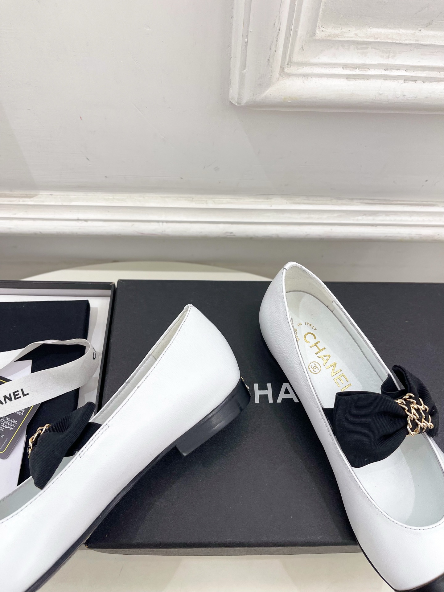 𝐂𝐇𝐀𝐍𝐄𝐋 | 小香 25𝐬𝐬 🦋2025 新品 专柜经典走秀款 小香链条蝴蝶结玛丽珍平底鞋 系列上新