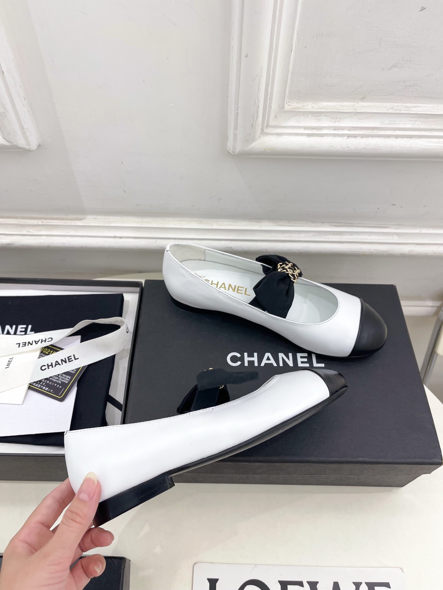𝐂𝐇𝐀𝐍𝐄𝐋 | 小香 25𝐬𝐬 🦋2025 新品 专柜经典走秀款 小香链条蝴蝶结玛丽珍平底鞋 系列上新