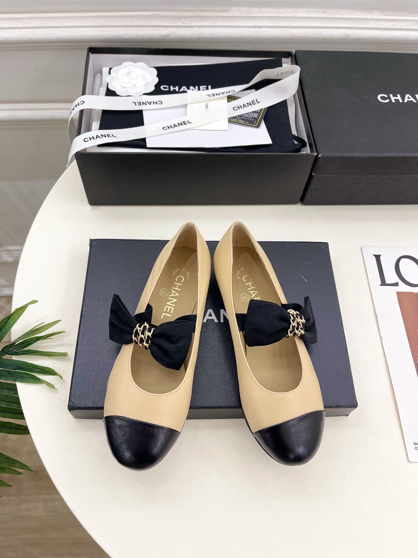 𝐂𝐇𝐀𝐍𝐄𝐋 | 小香 25𝐬𝐬 🦋2025 新品 专柜经典走秀款 小香链条蝴蝶结玛丽珍平底鞋 系列上新