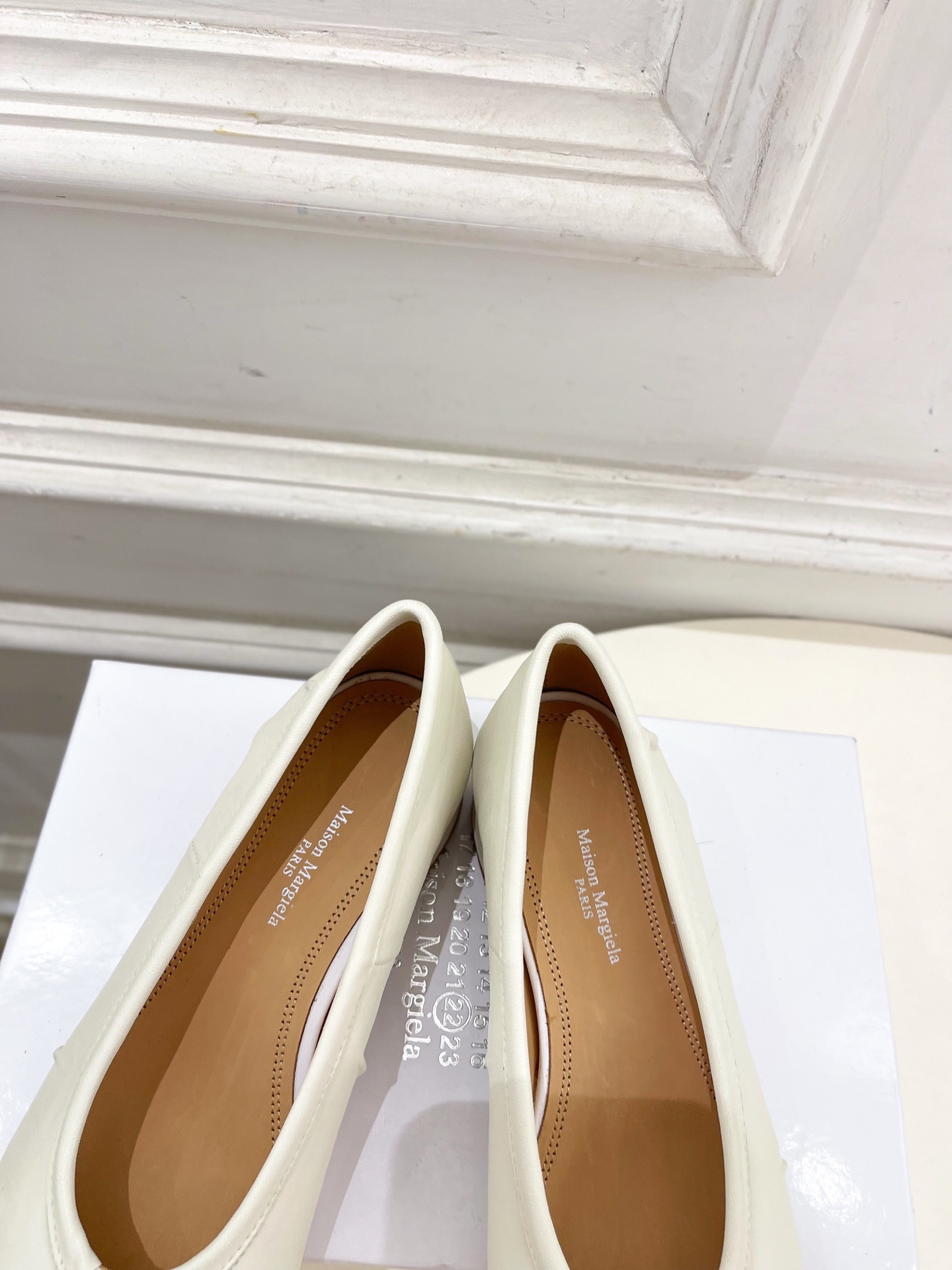 Maison Margiela· MM6马吉拉 2025新款 Tabi分趾褶皱芭蕾鞋————————MM