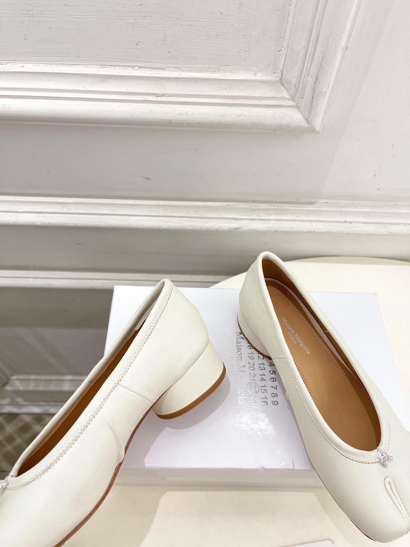 Maison Margiela· MM6马吉拉 2025新款 Tabi分趾褶皱芭蕾鞋————————MM