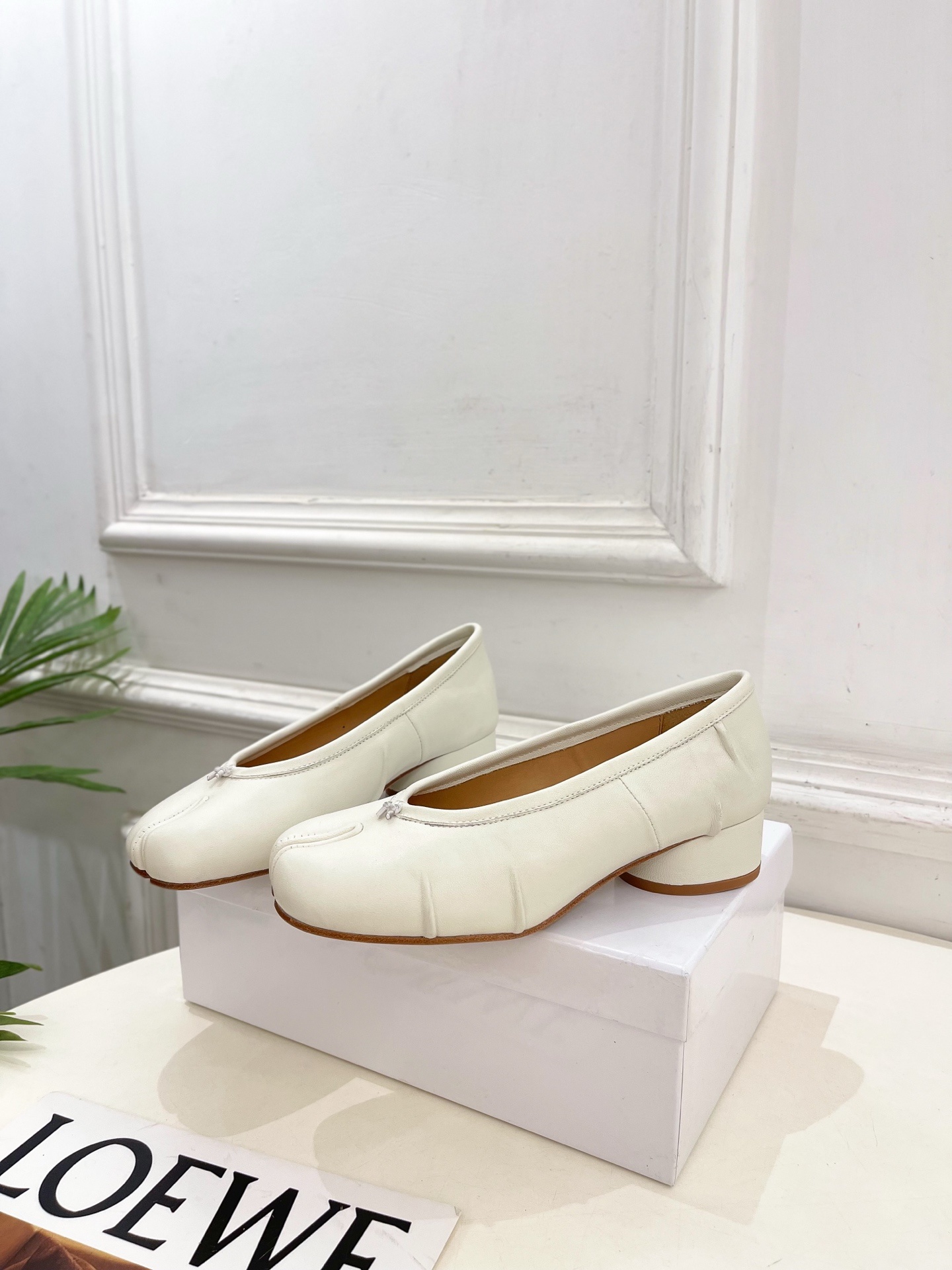 Maison Margiela· MM6马吉拉 2025新款 Tabi分趾褶皱芭蕾鞋————————MM