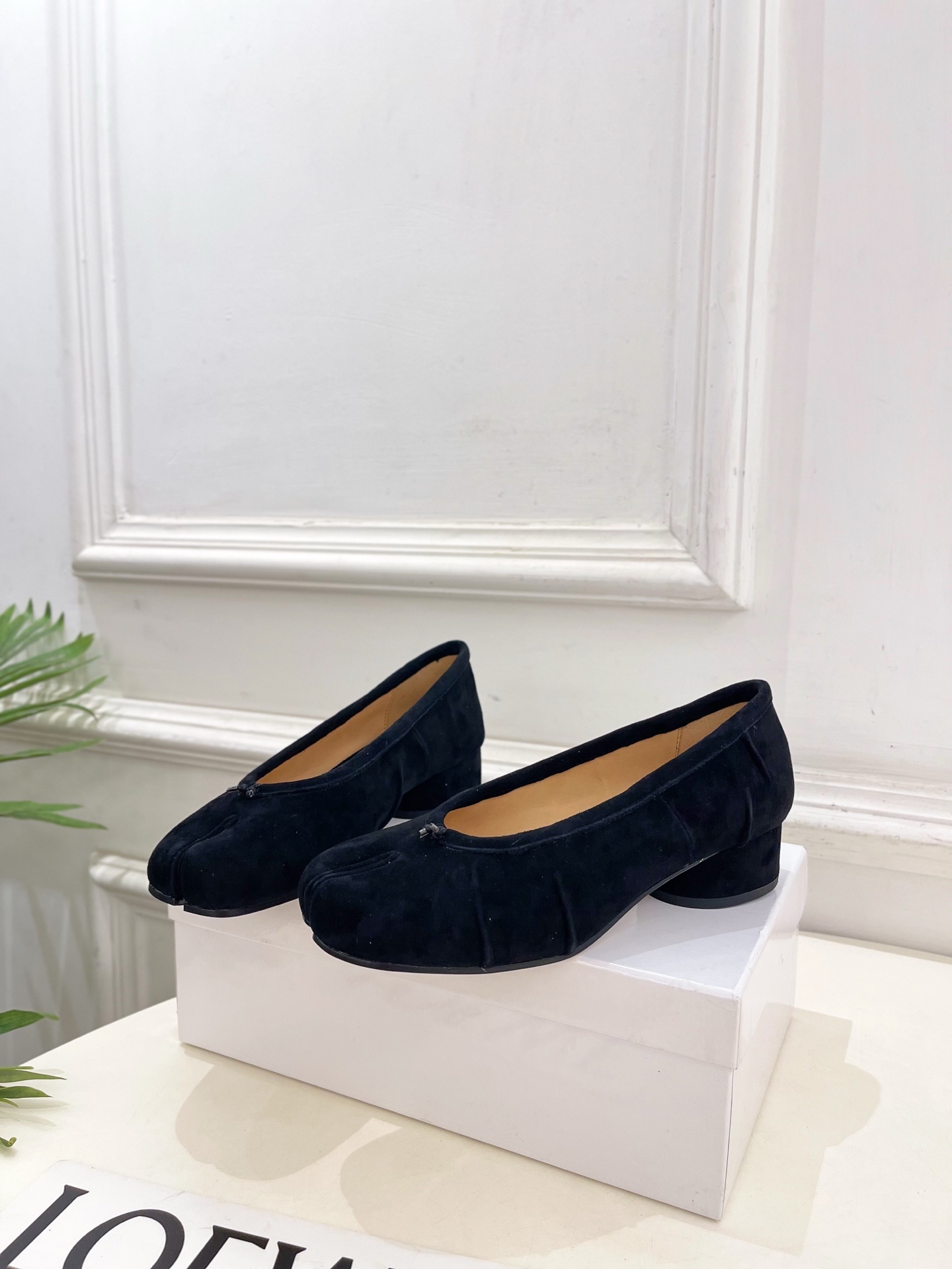 Maison Margiela· MM6马吉拉 2025新款 Tabi分趾褶皱芭蕾鞋————————MM