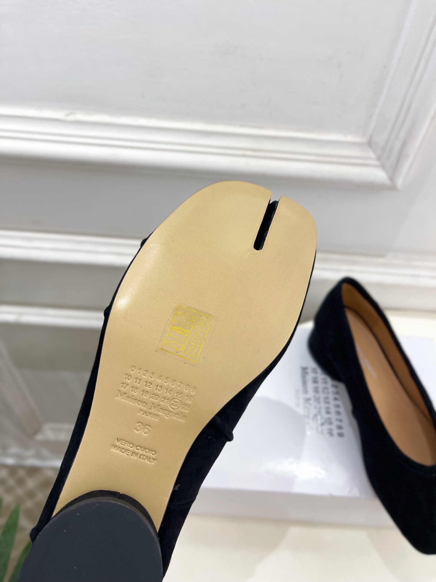 Maison Margiela· MM6马吉拉 2025新款 Tabi分趾褶皱芭蕾鞋————————MM