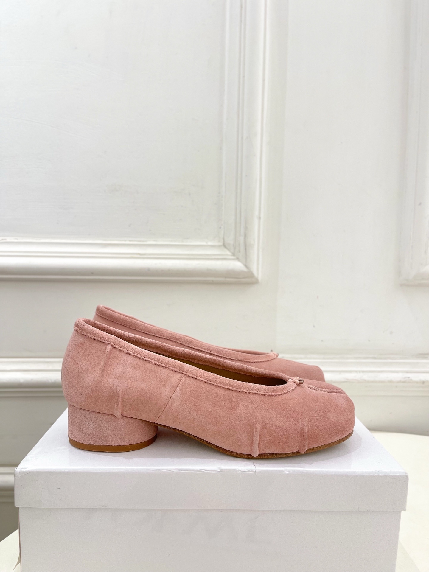 Maison Margiela· MM6马吉拉 2025新款 Tabi分趾褶皱芭蕾鞋————————MM