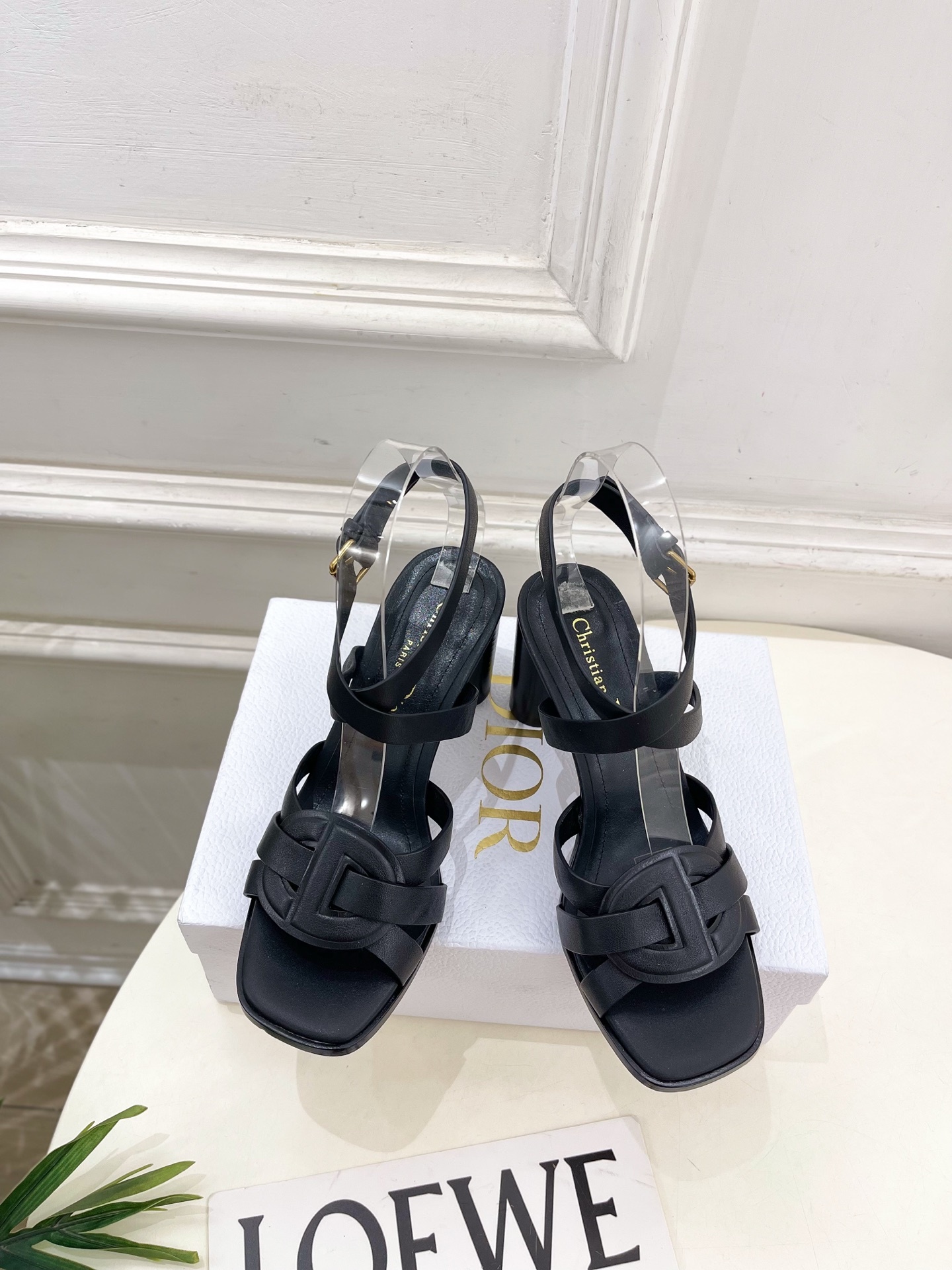 Dior | 迪奥 25 𝐬𝐬 🧡💚2025新品 顶级版本⚠️专柜主打新款 D-Club 高跟凉鞋 硬货