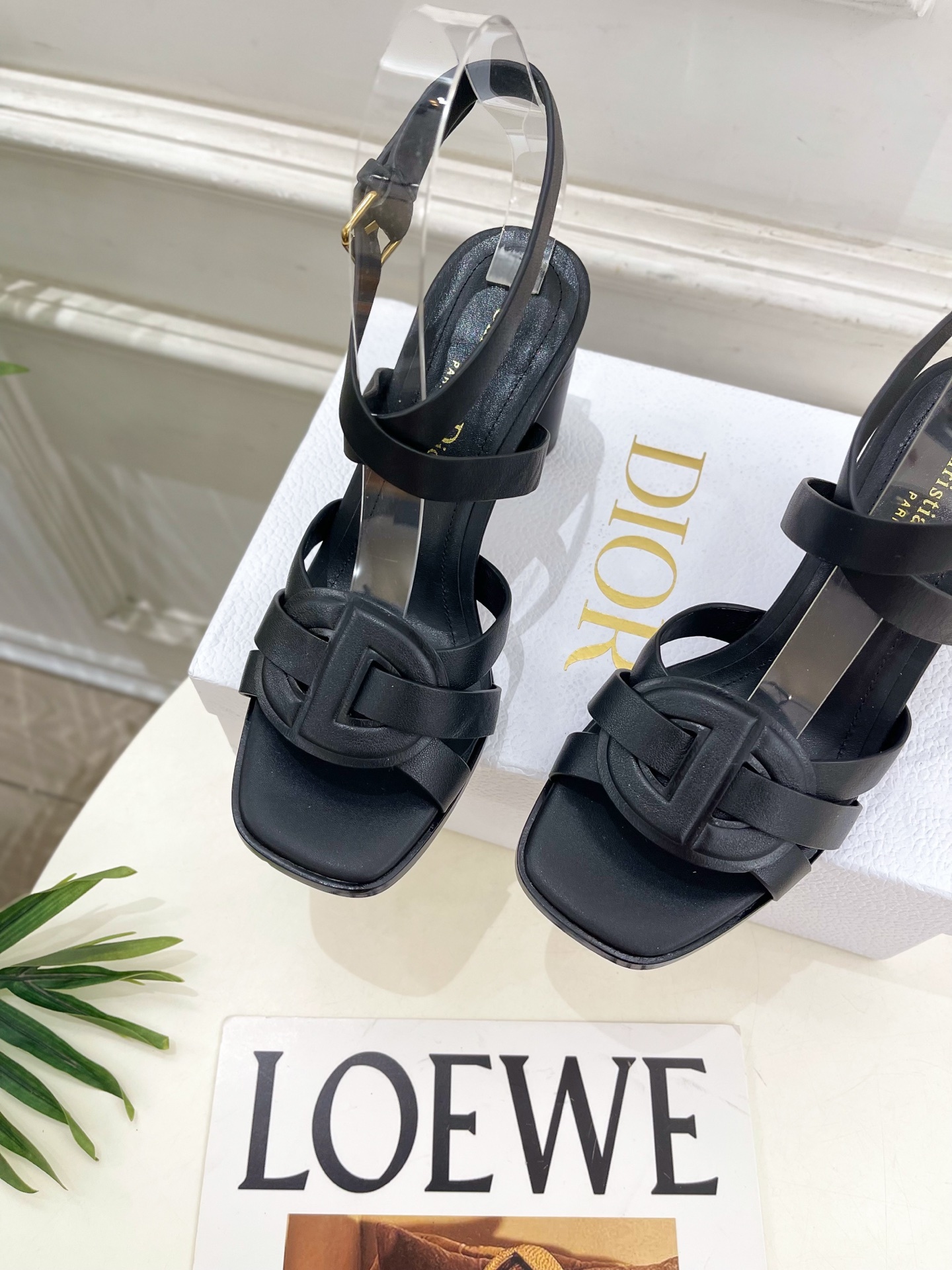 Dior | 迪奥 25 𝐬𝐬 🧡💚2025新品 顶级版本⚠️专柜主打新款 D-Club 高跟凉鞋 硬货
