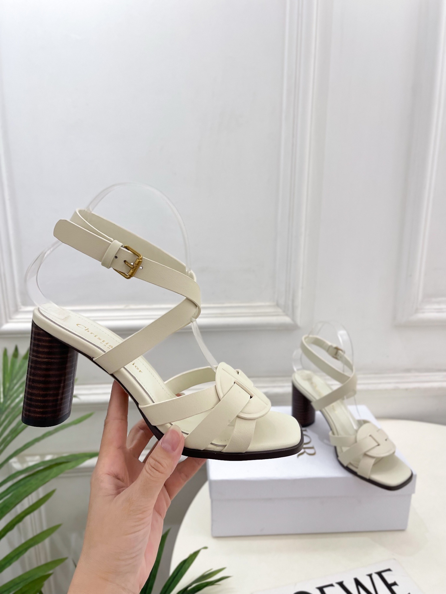 Dior | 迪奥 25 𝐬𝐬 🧡💚2025新品 顶级版本⚠️专柜主打新款 D-Club 高跟凉鞋 硬货