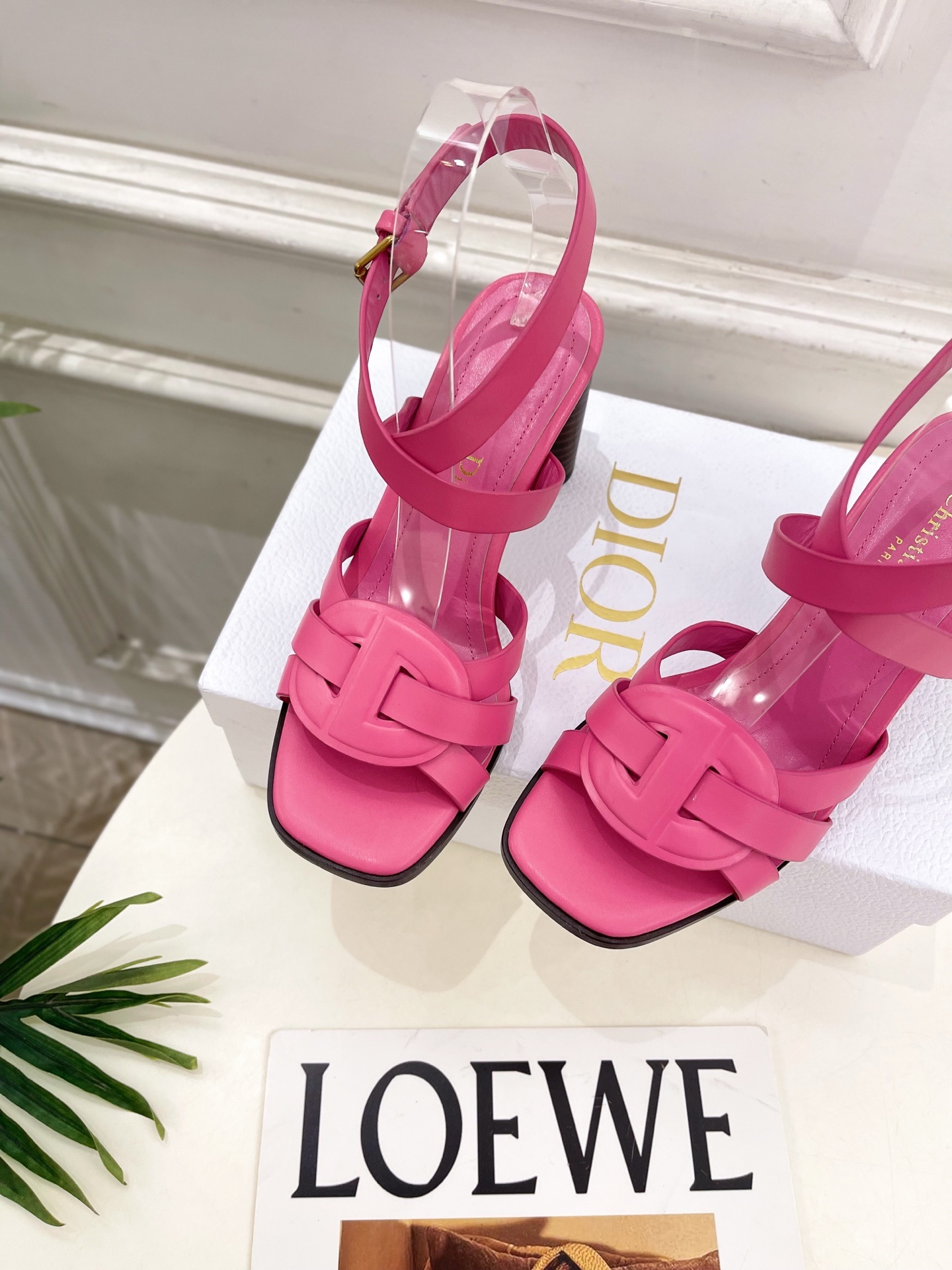 Dior | 迪奥 25 𝐬𝐬 🧡💚2025新品 顶级版本⚠️专柜主打新款 D-Club 高跟凉鞋 硬货