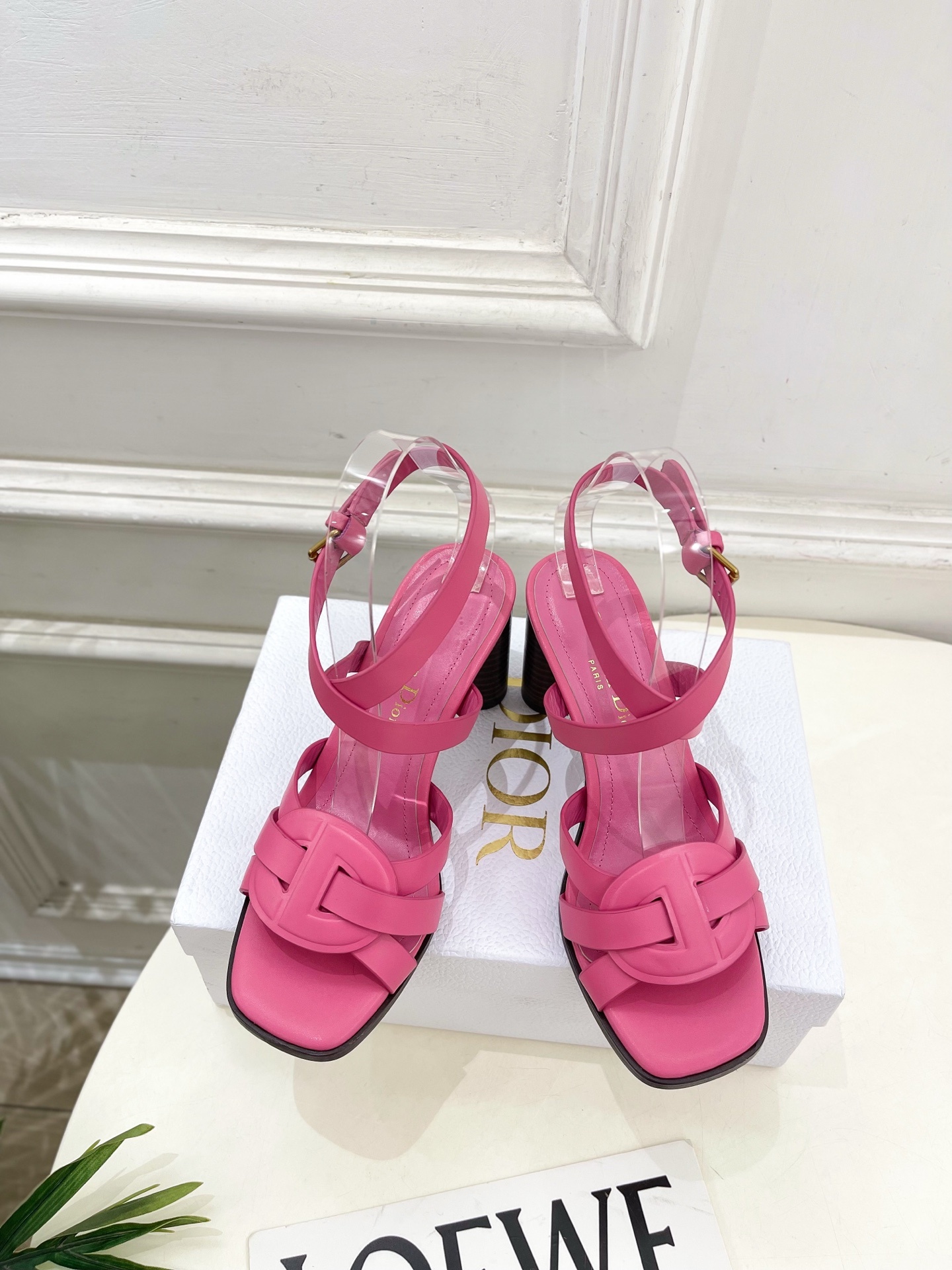 Dior | 迪奥 25 𝐬𝐬 🧡💚2025新品 顶级版本⚠️专柜主打新款 D-Club 高跟凉鞋 硬货