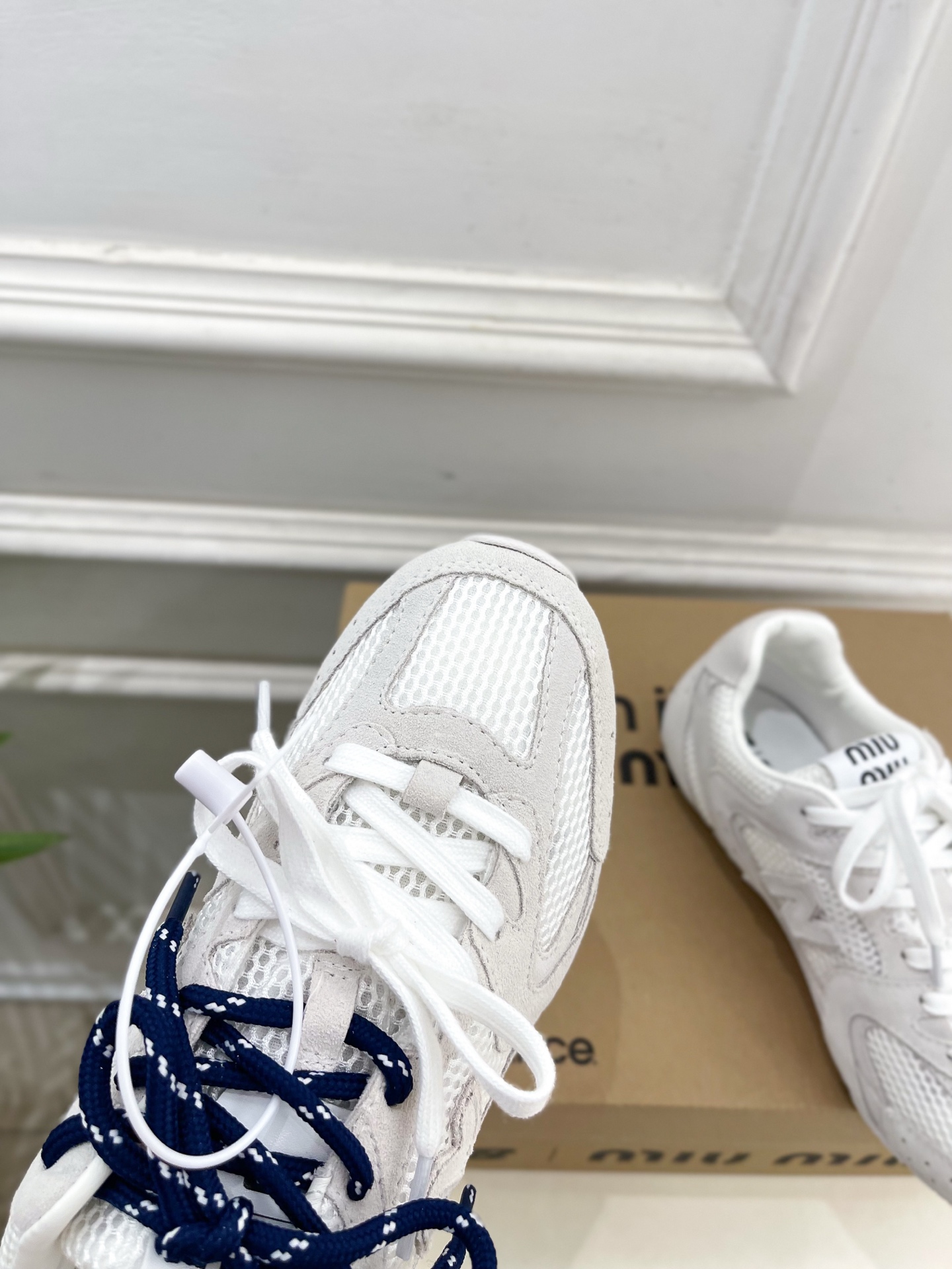 Miu Miu | 缪缪 25𝐬𝐬🖤专柜主打最新秀款 2025新品New Balance x Miu M