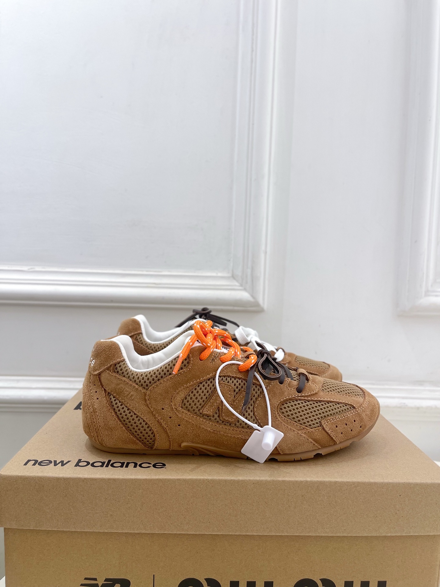 Miu Miu | 缪缪 25𝐬𝐬🖤专柜主打最新秀款 2025新品New Balance x Miu M