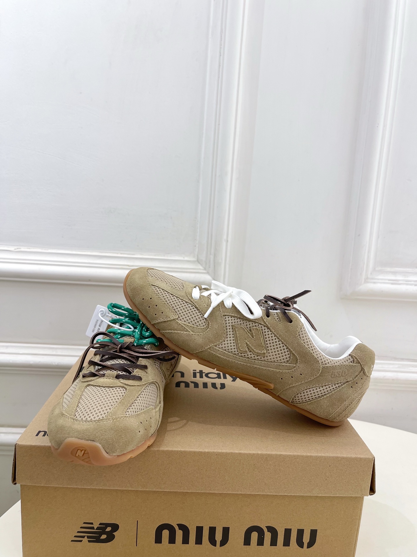 Miu Miu | 缪缪 25𝐬𝐬🖤专柜主打最新秀款 2025新品New Balance x Miu M