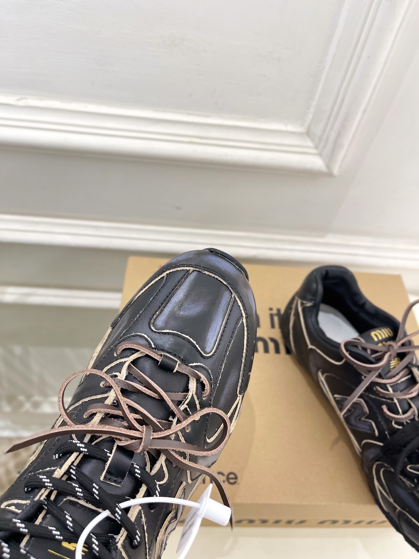 Miu Miu | 缪缪 25𝐬𝐬🖤专柜主打最新秀款 2025新品New Balance x Miu M