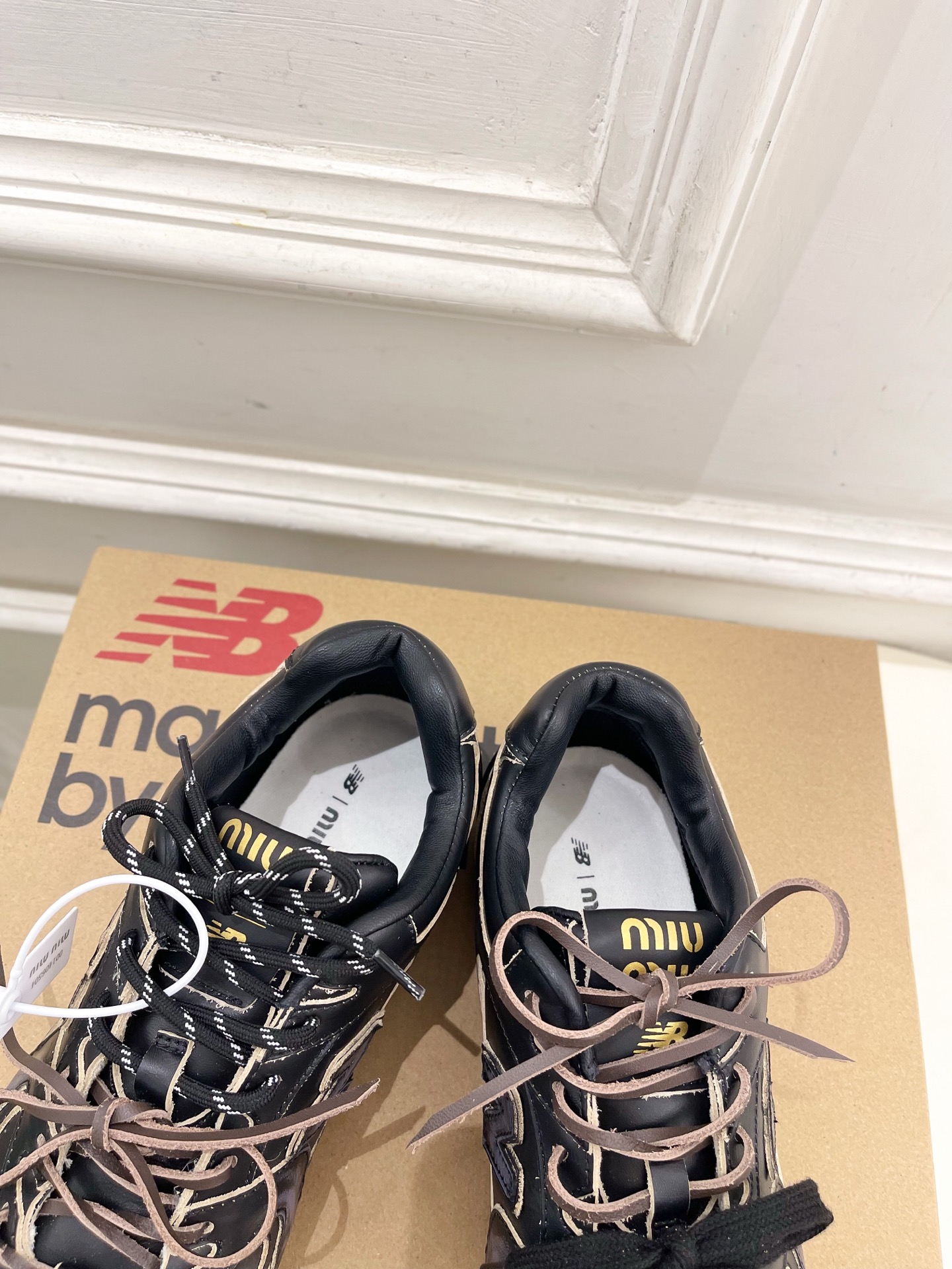Miu Miu | 缪缪 25𝐬𝐬🖤专柜主打最新秀款 2025新品New Balance x Miu M