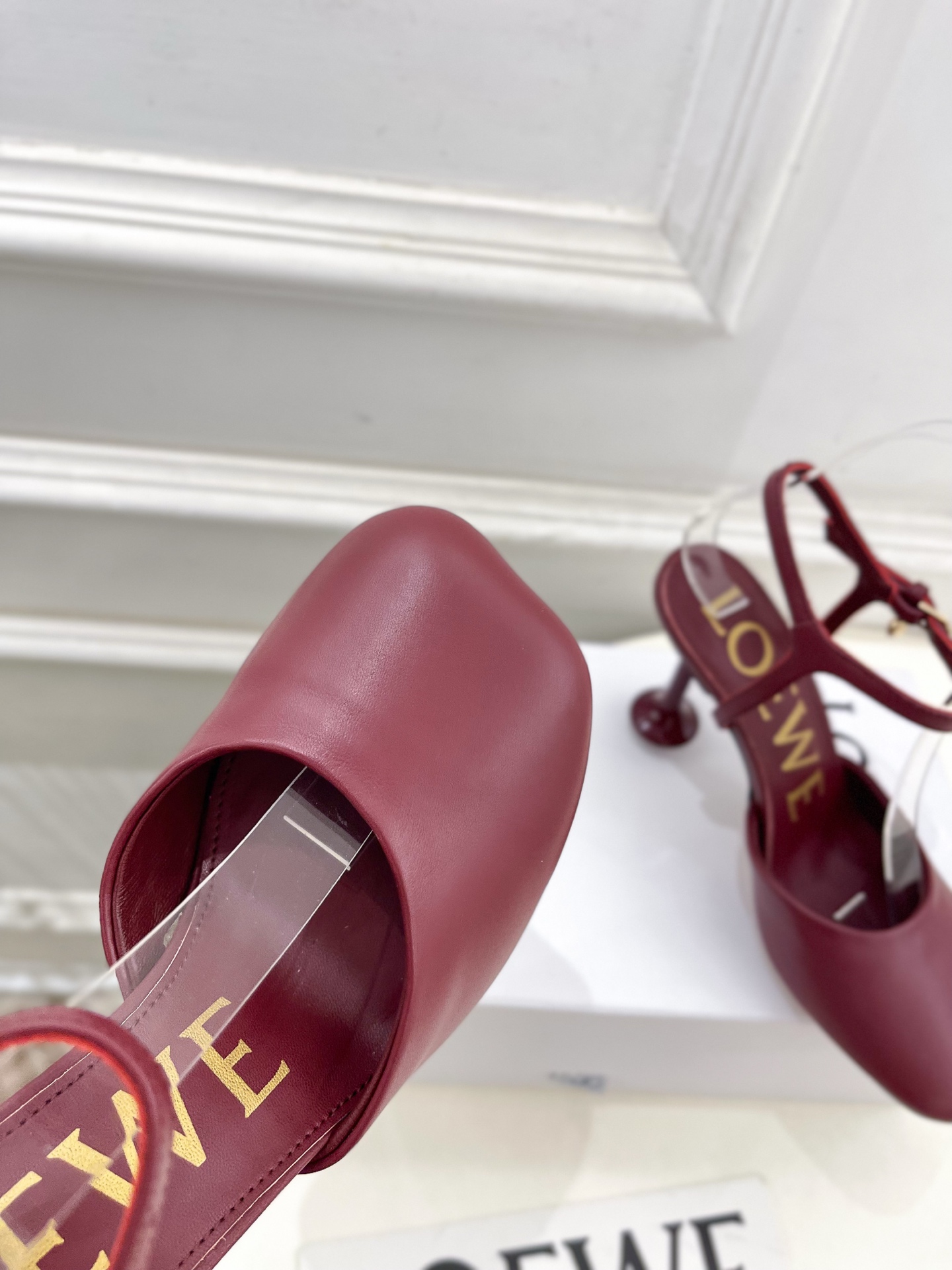 LOEWE 罗意威 2025秋冬新品 Toy 踝带芭蕾舞平底鞋、高跟鞋—————————LOEWE作为这