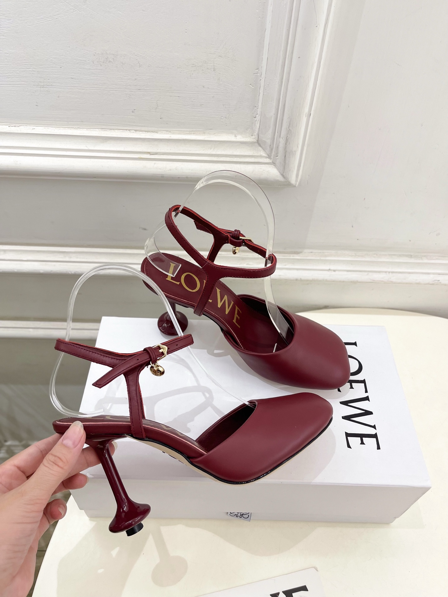 LOEWE 罗意威 2025秋冬新品 Toy 踝带芭蕾舞平底鞋、高跟鞋—————————LOEWE作为这