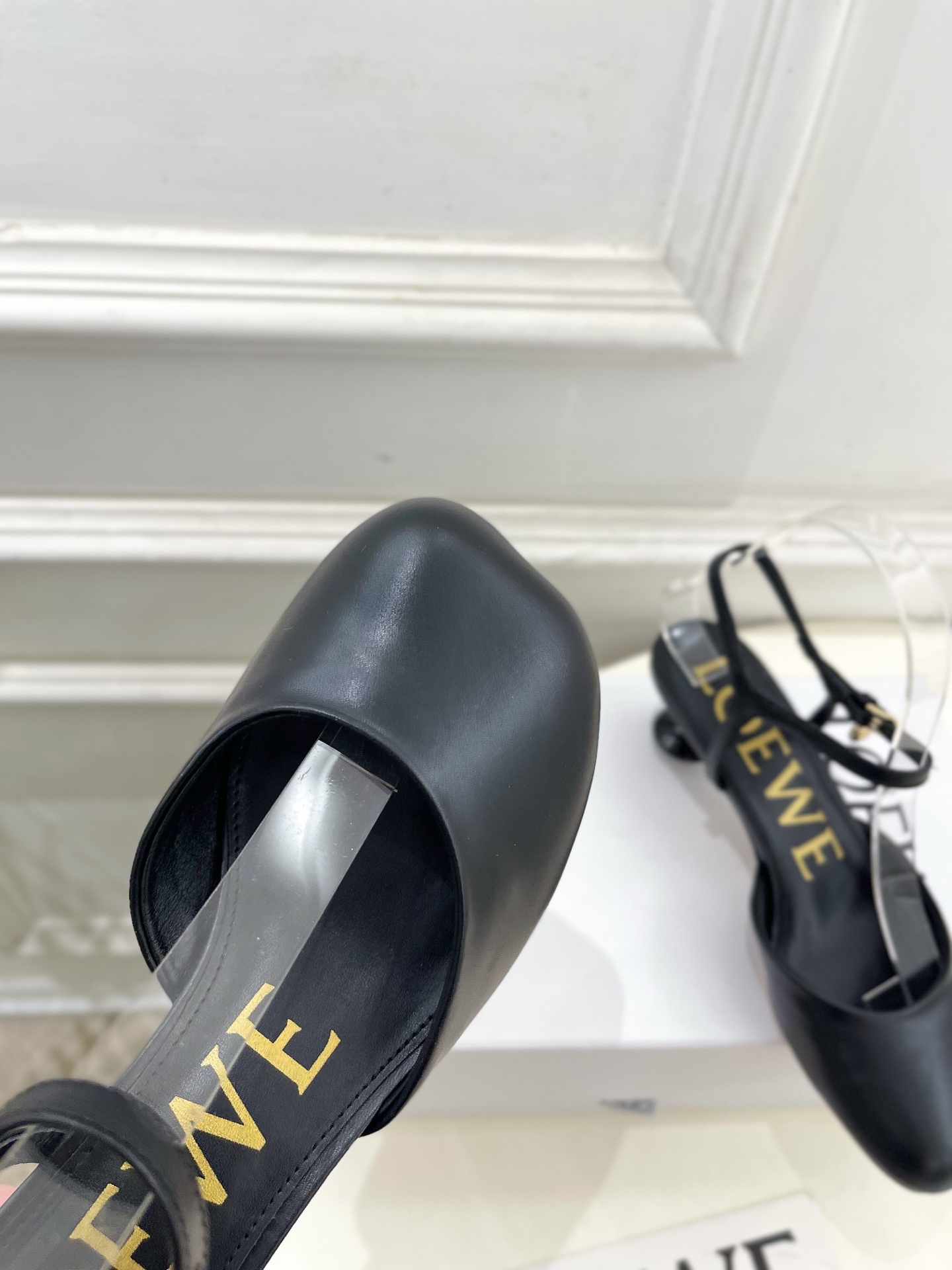 LOEWE 罗意威 2025秋冬新品 Toy 踝带芭蕾舞平底鞋、高跟鞋—————————LOEWE作为这