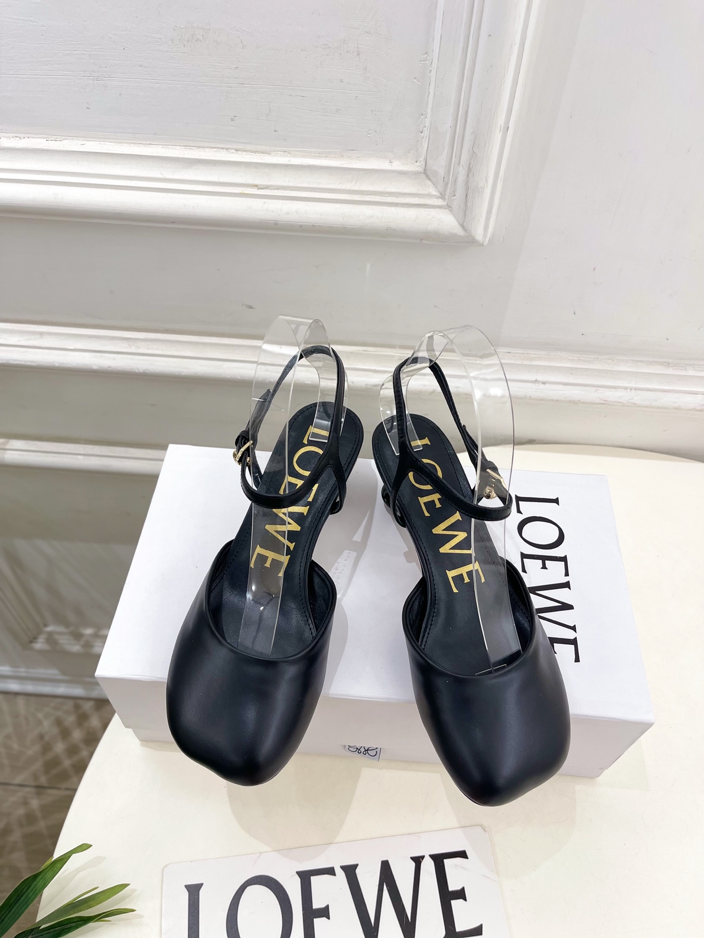 LOEWE 罗意威 2025秋冬新品 Toy 踝带芭蕾舞平底鞋、高跟鞋—————————LOEWE作为这