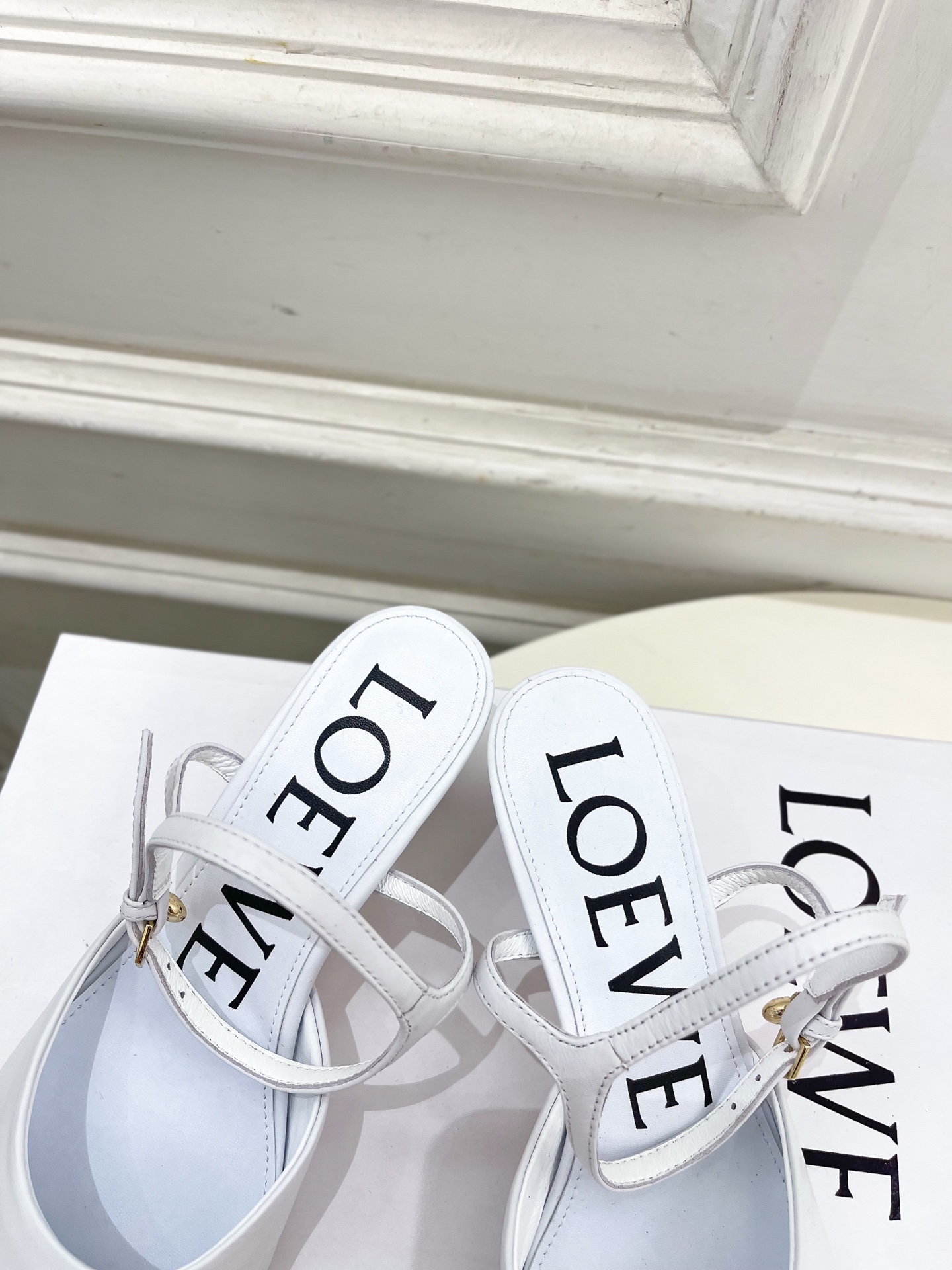 LOEWE 罗意威 2025秋冬新品 Toy 踝带芭蕾舞平底鞋、高跟鞋—————————LOEWE作为这