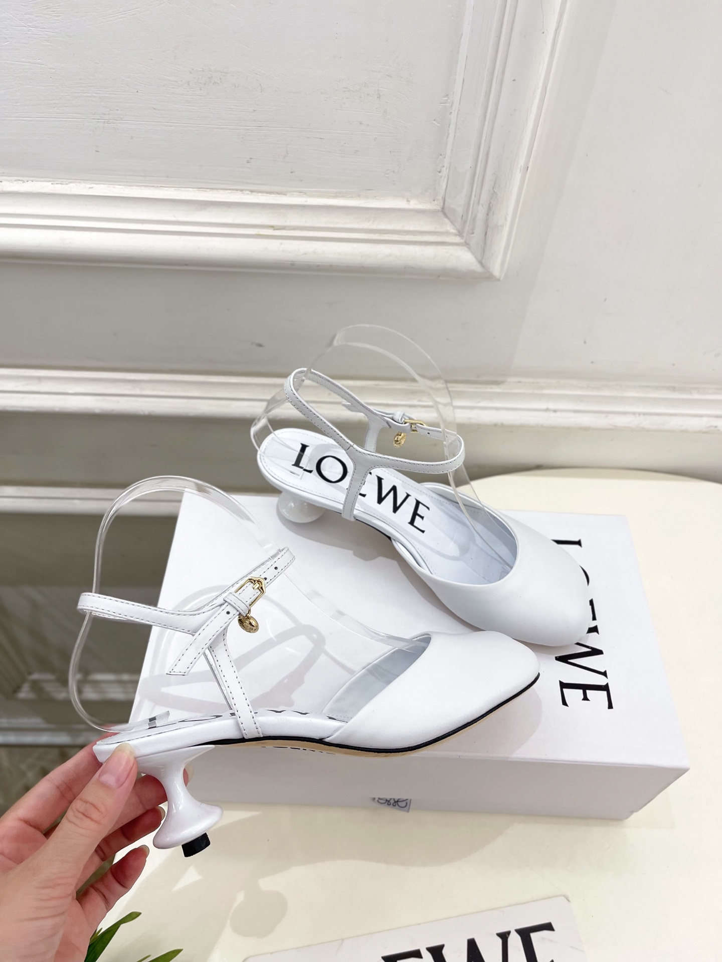 LOEWE 罗意威 2025秋冬新品 Toy 踝带芭蕾舞平底鞋、高跟鞋—————————LOEWE作为这