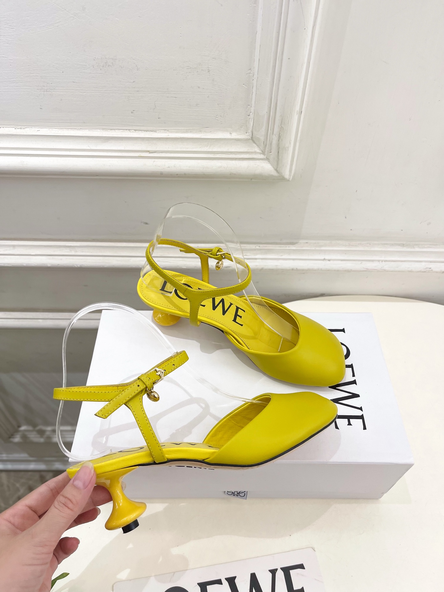 LOEWE 罗意威 2025秋冬新品 Toy 踝带芭蕾舞平底鞋、高跟鞋—————————LOEWE作为这