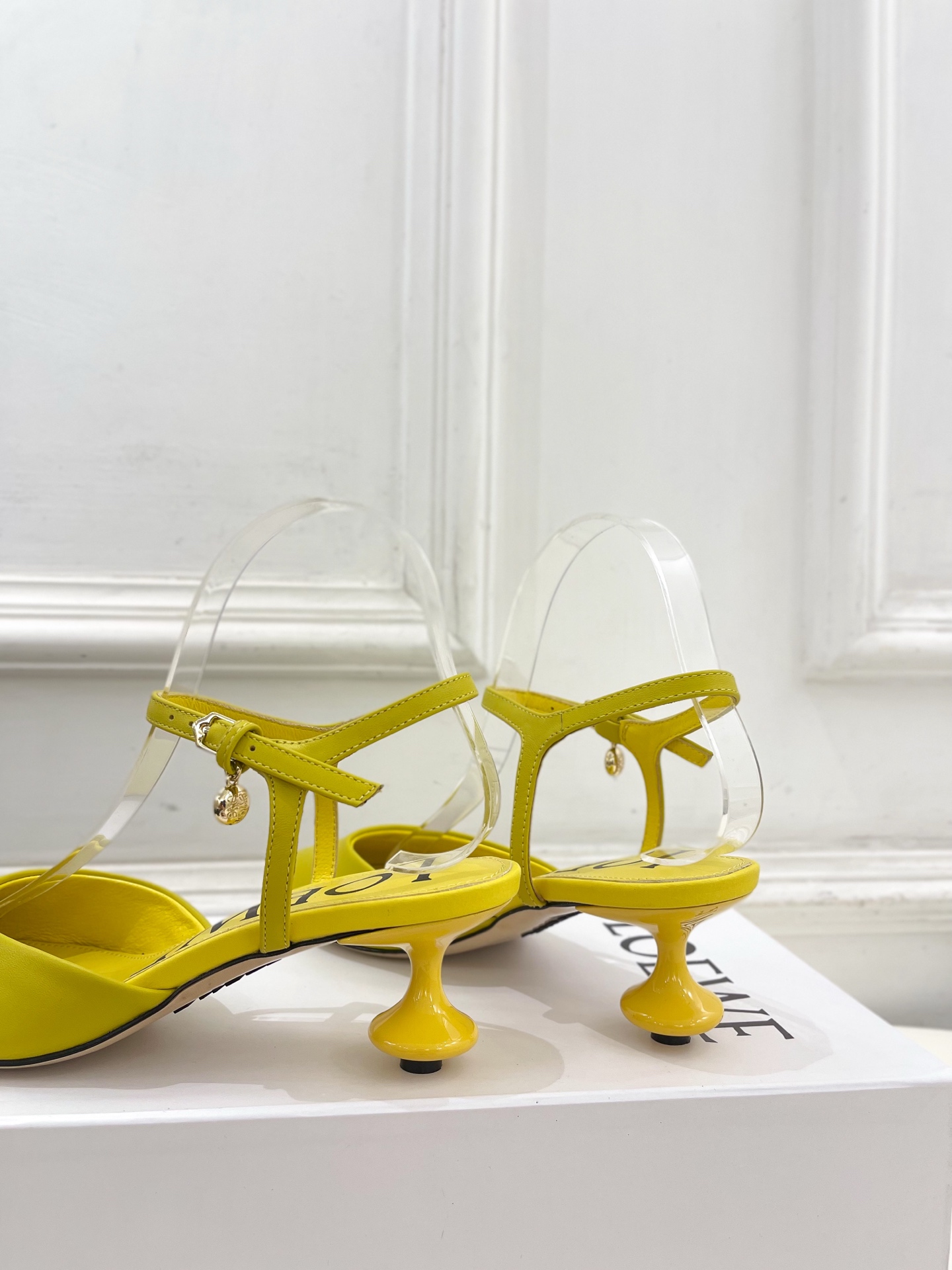 LOEWE 罗意威 2025秋冬新品 Toy 踝带芭蕾舞平底鞋、高跟鞋—————————LOEWE作为这