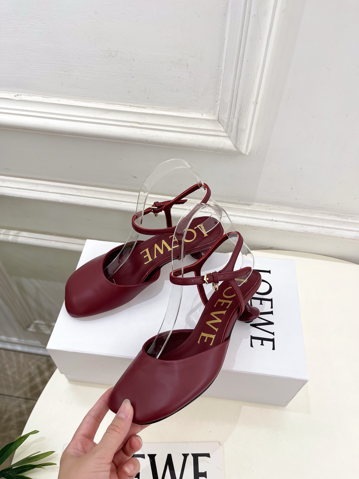 LOEWE 罗意威 2025秋冬新品 Toy 踝带芭蕾舞平底鞋、高跟鞋—————————LOEWE作为这