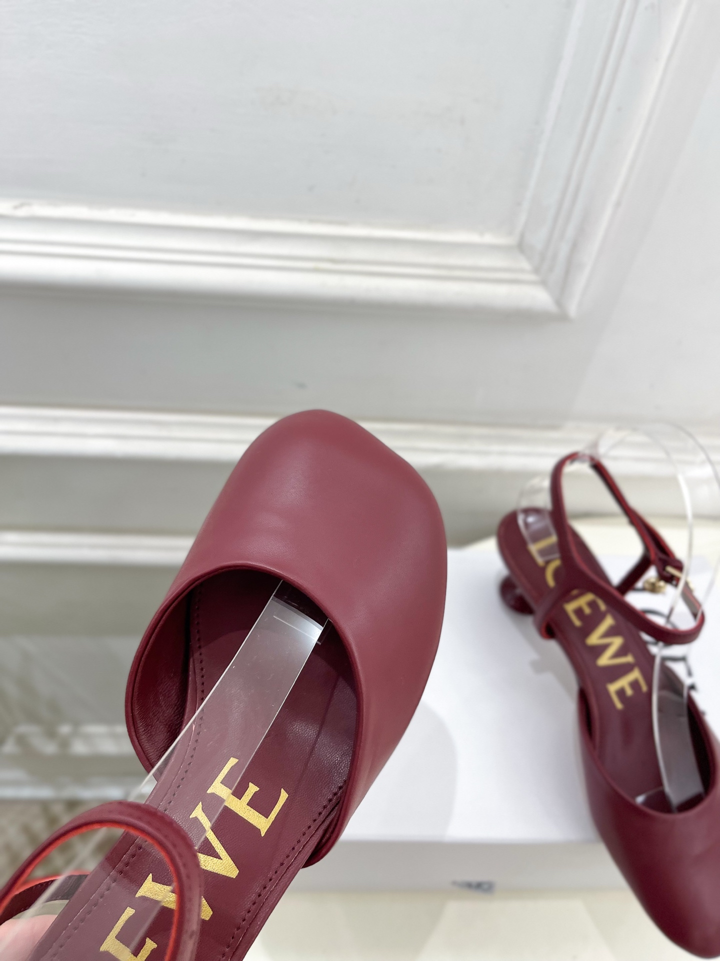 LOEWE 罗意威 2025秋冬新品 Toy 踝带芭蕾舞平底鞋、高跟鞋—————————LOEWE作为这