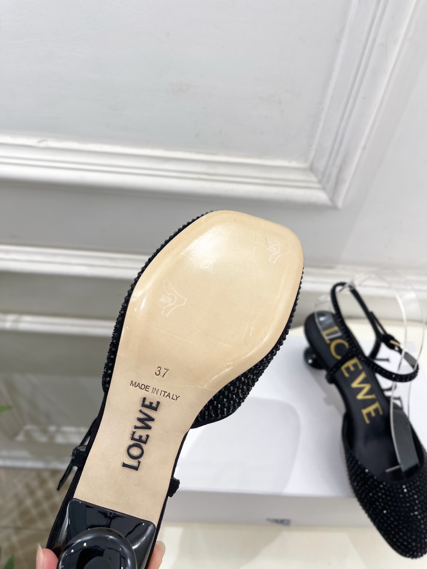LOEWE 罗意威 2025秋冬新品 Toy踝带钻面芭蕾舞平底鞋、高跟鞋—————————LOEWE作为